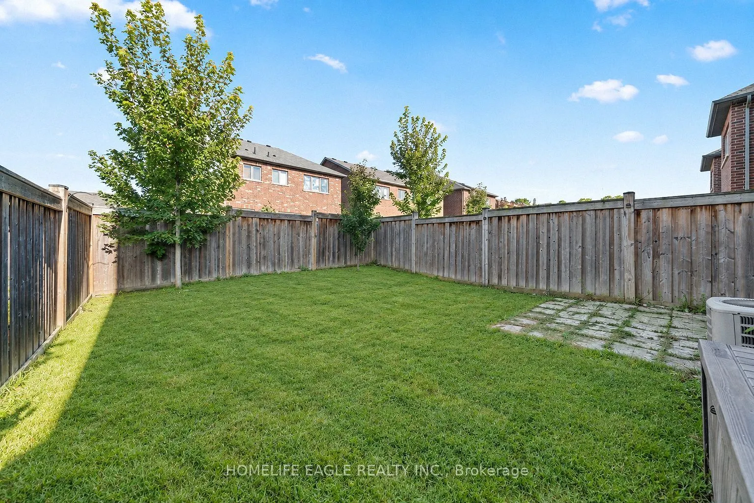 746 Yarfield Crescent