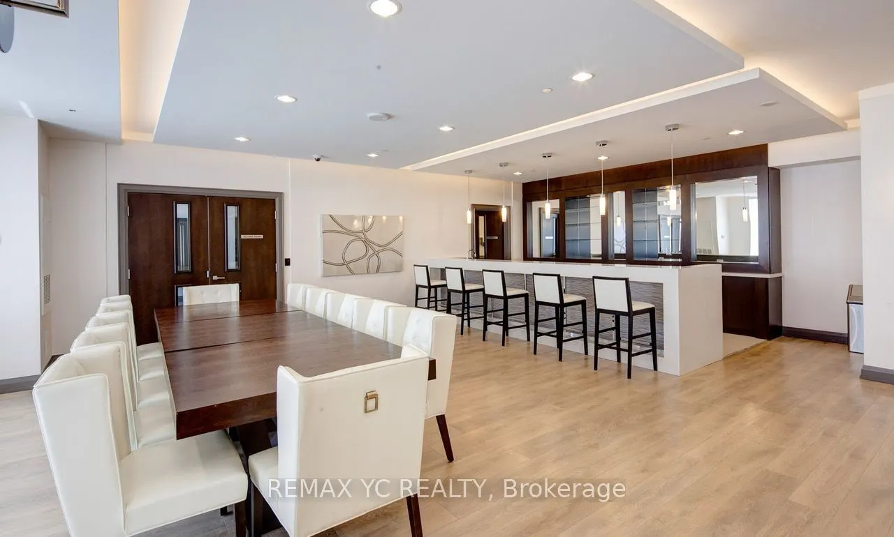 7171 Yonge Street #408