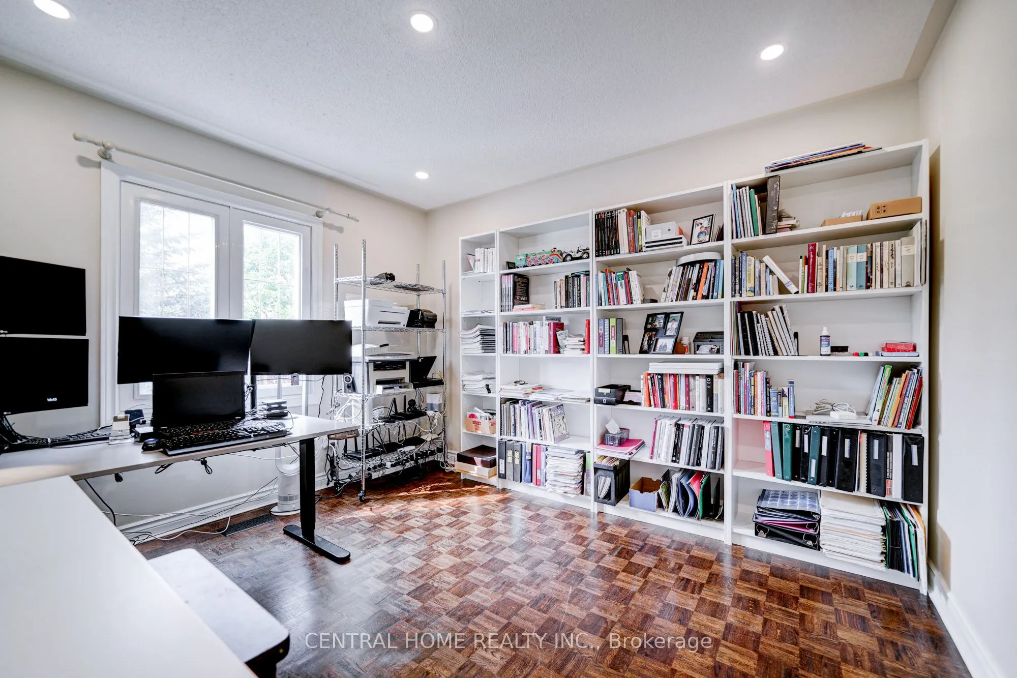 293 Worth Boulevard