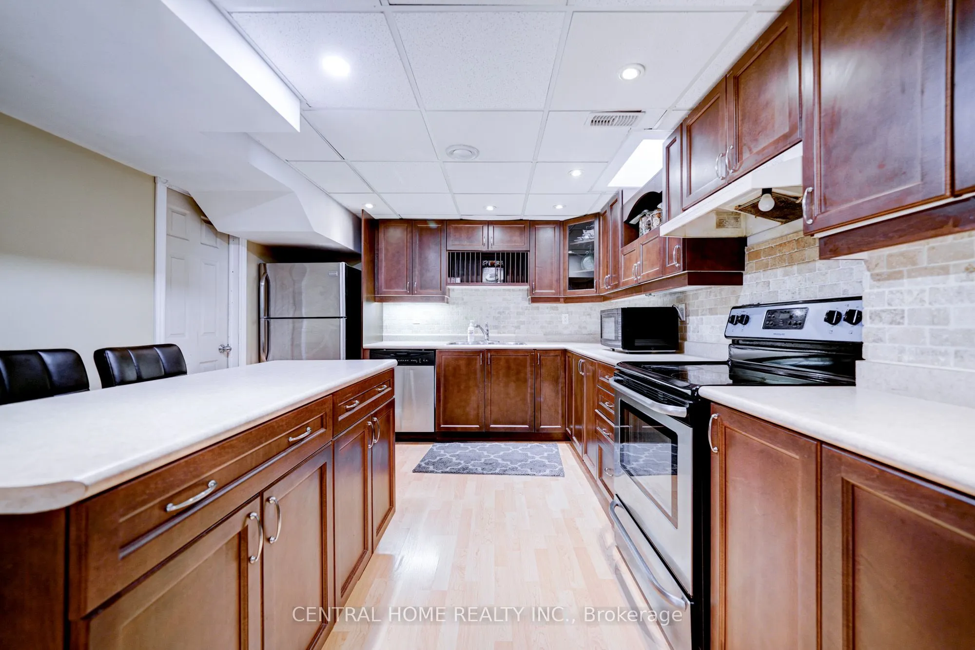 293 Worth Boulevard