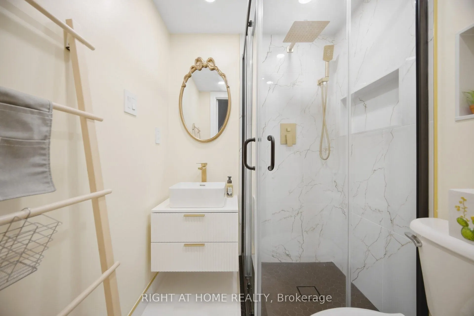 8032 Kipling Avenue #8