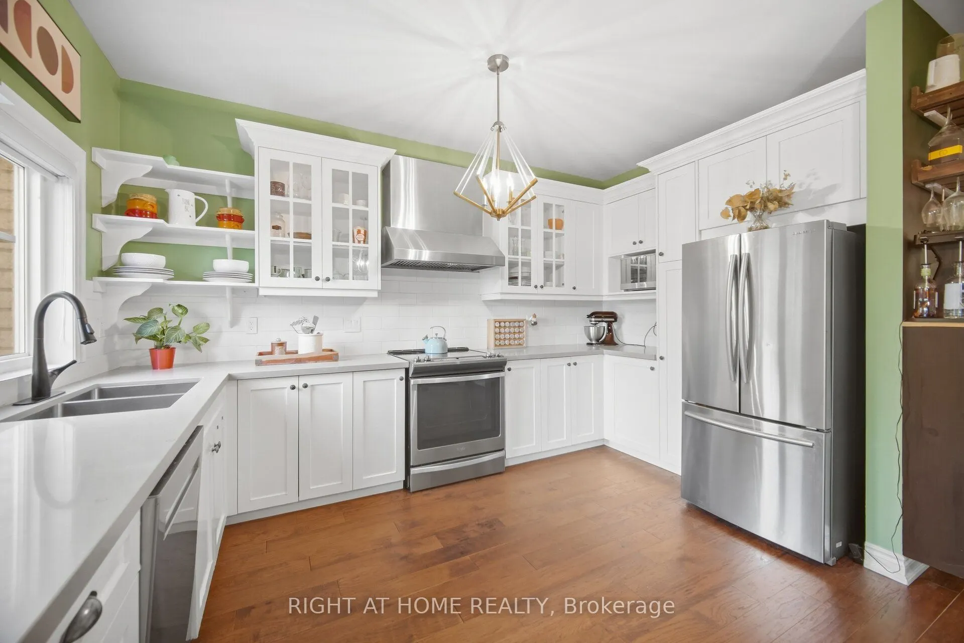 8032 Kipling Avenue #8