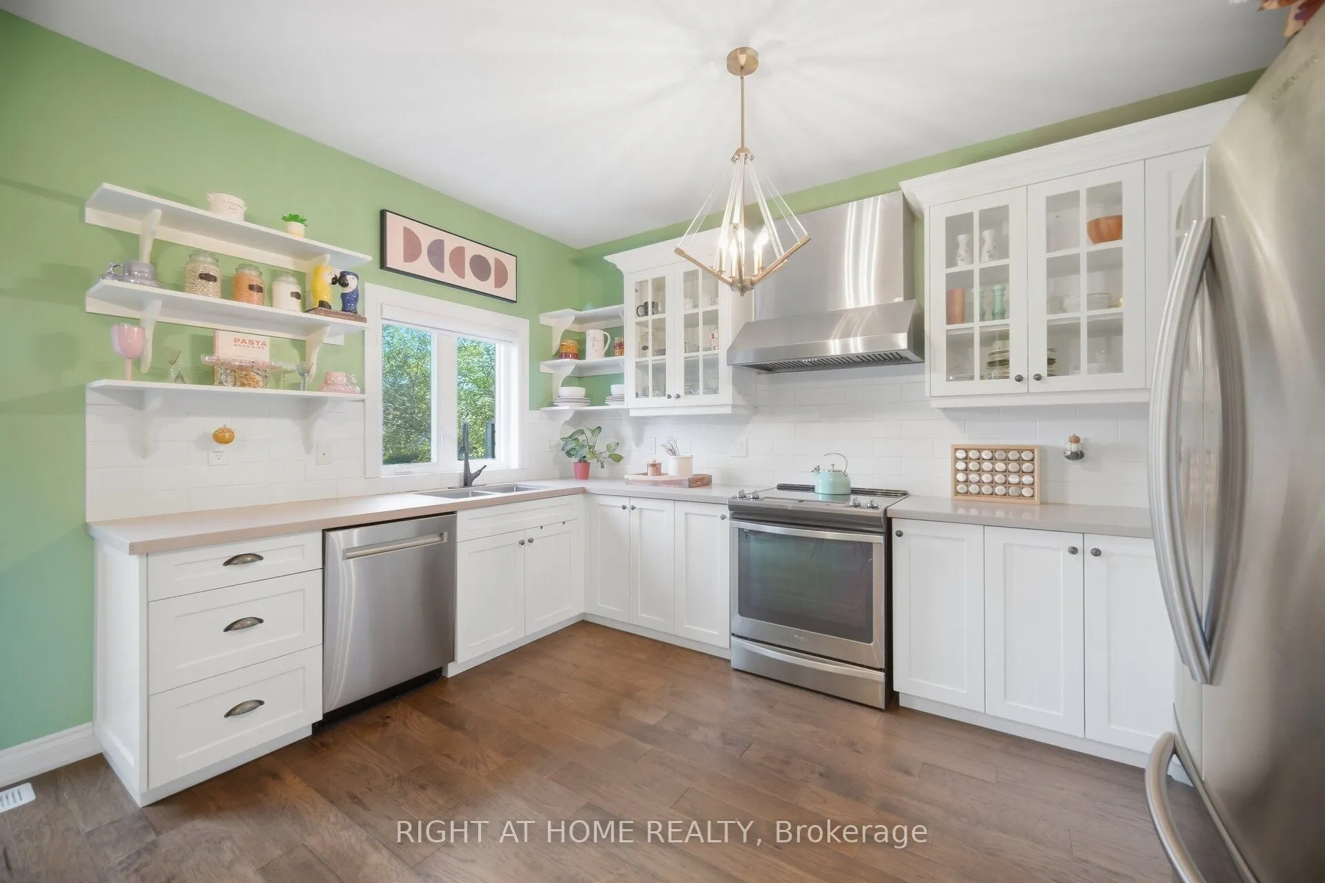8032 Kipling Avenue #8
