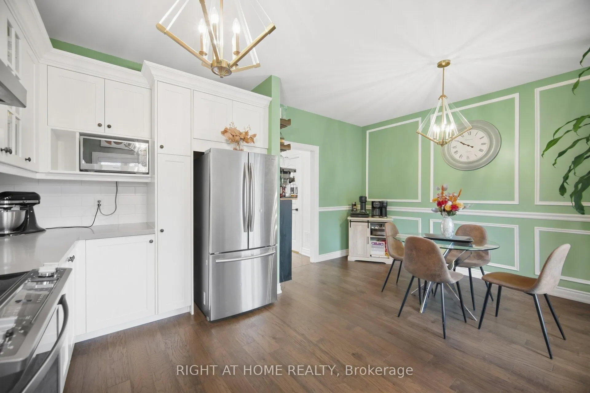 8032 Kipling Avenue #8
