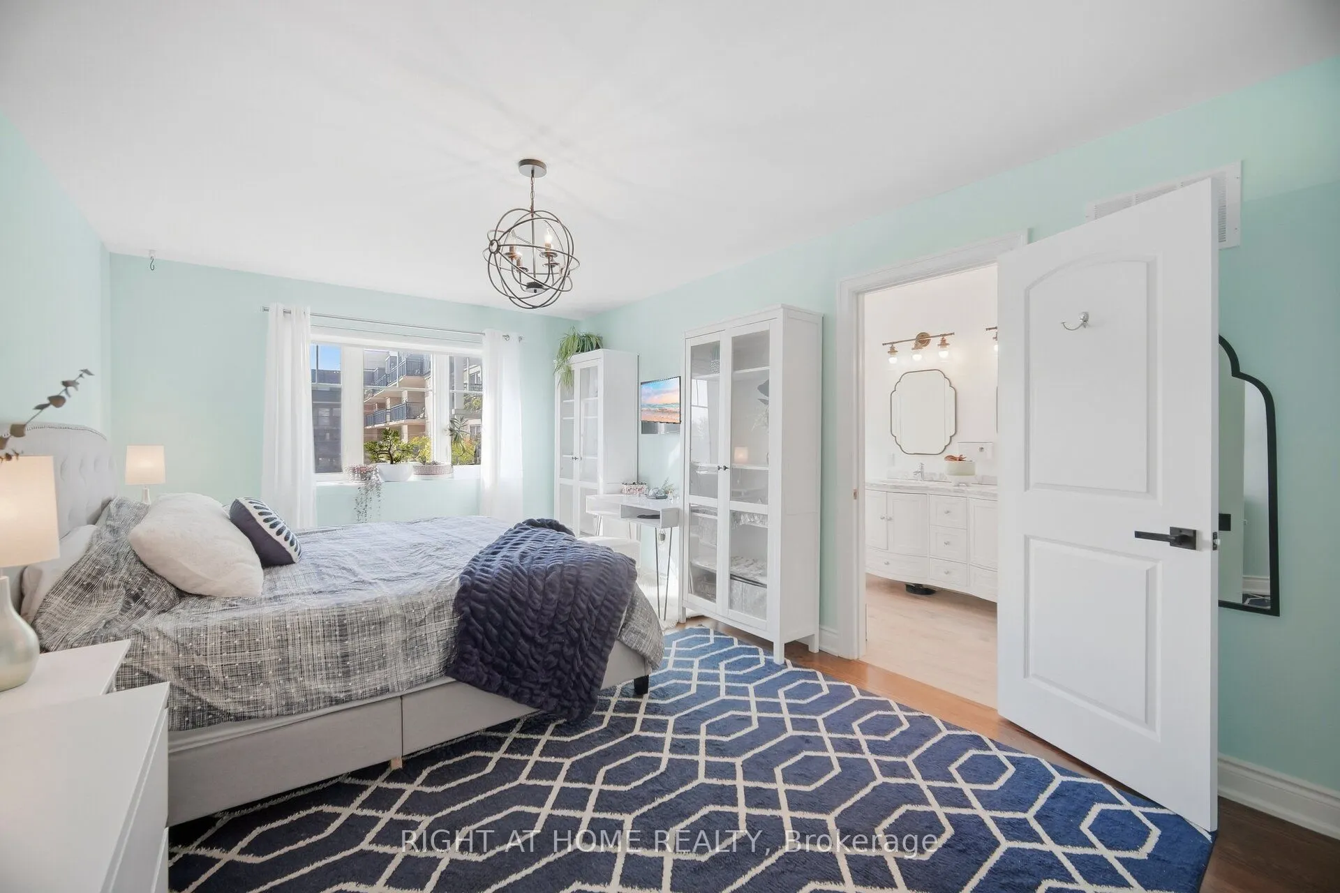 8032 Kipling Avenue #8