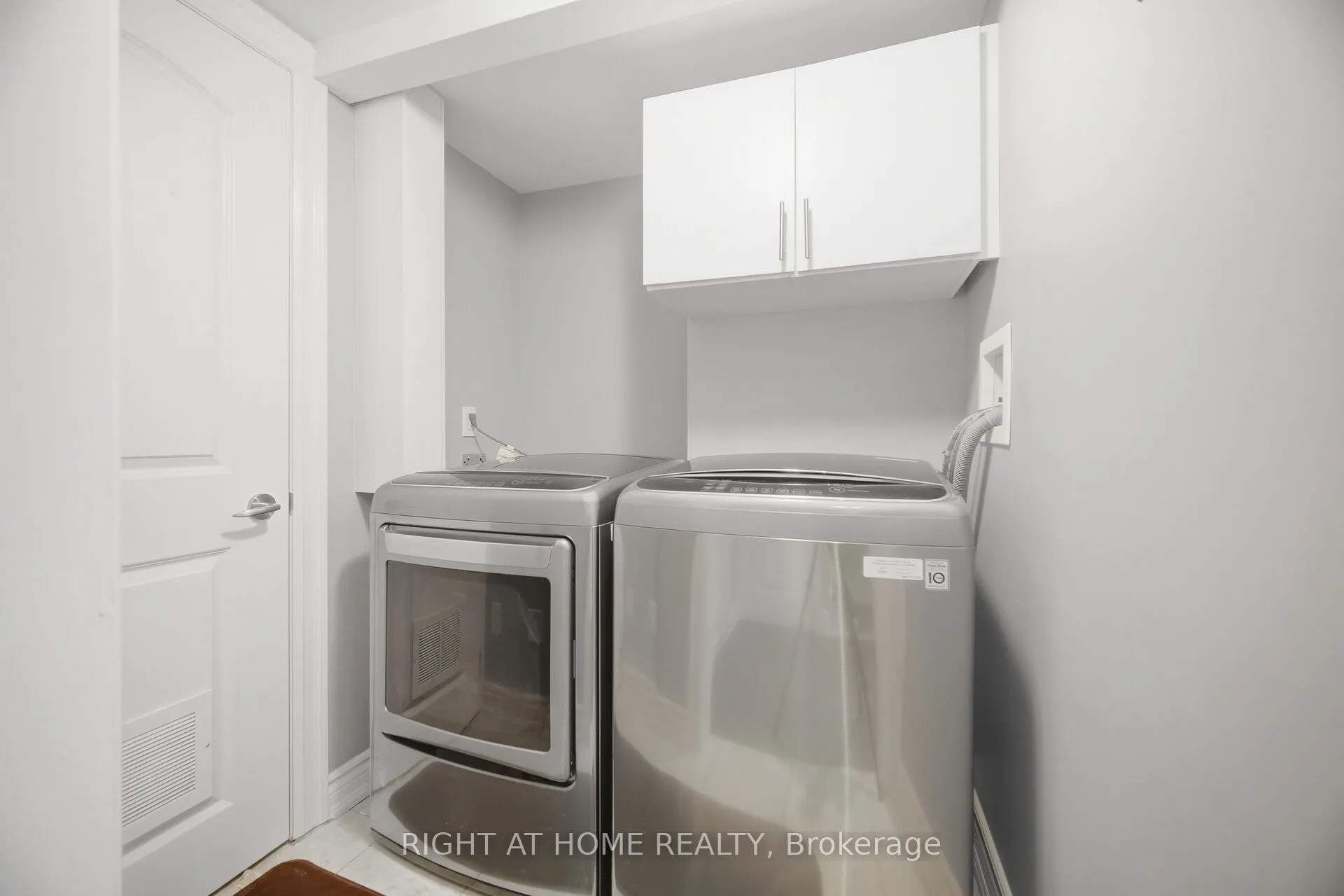 8032 Kipling Avenue #8
