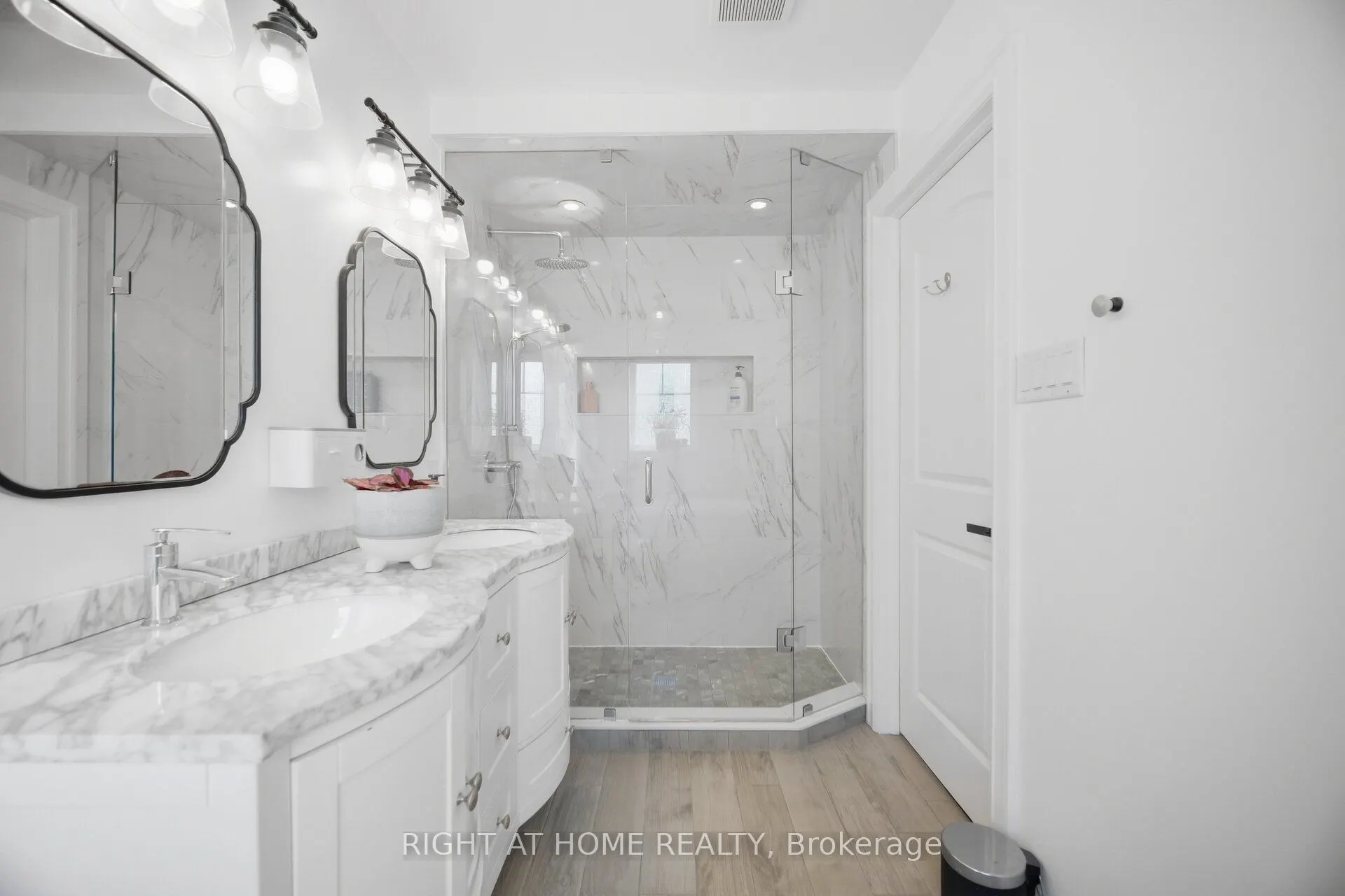 8032 Kipling Avenue #8
