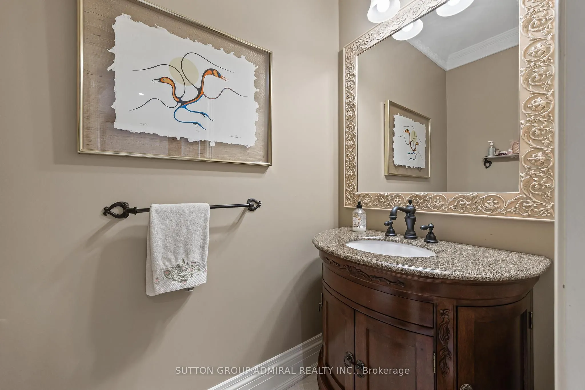 35 Strauss Road