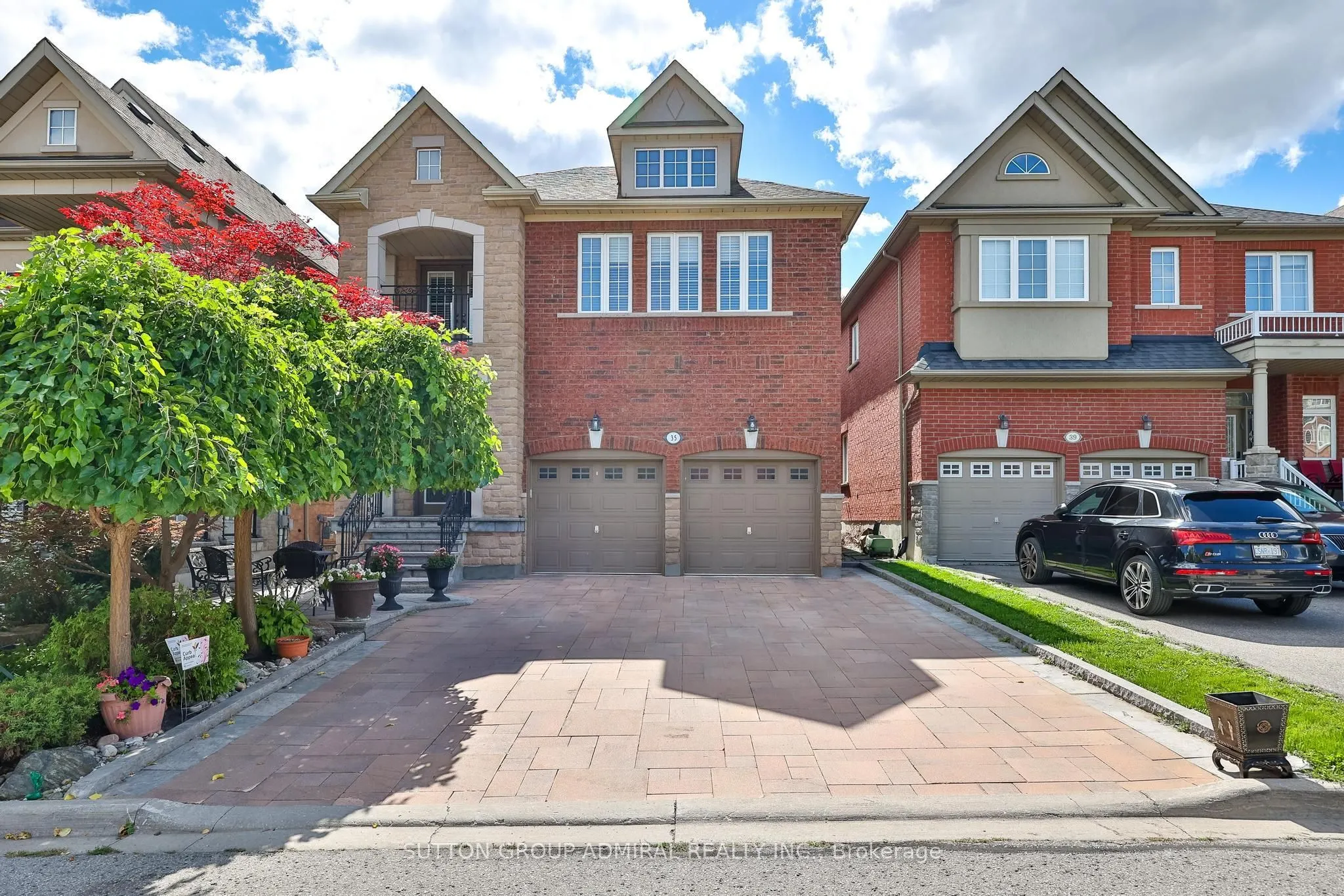 35 Strauss Road
