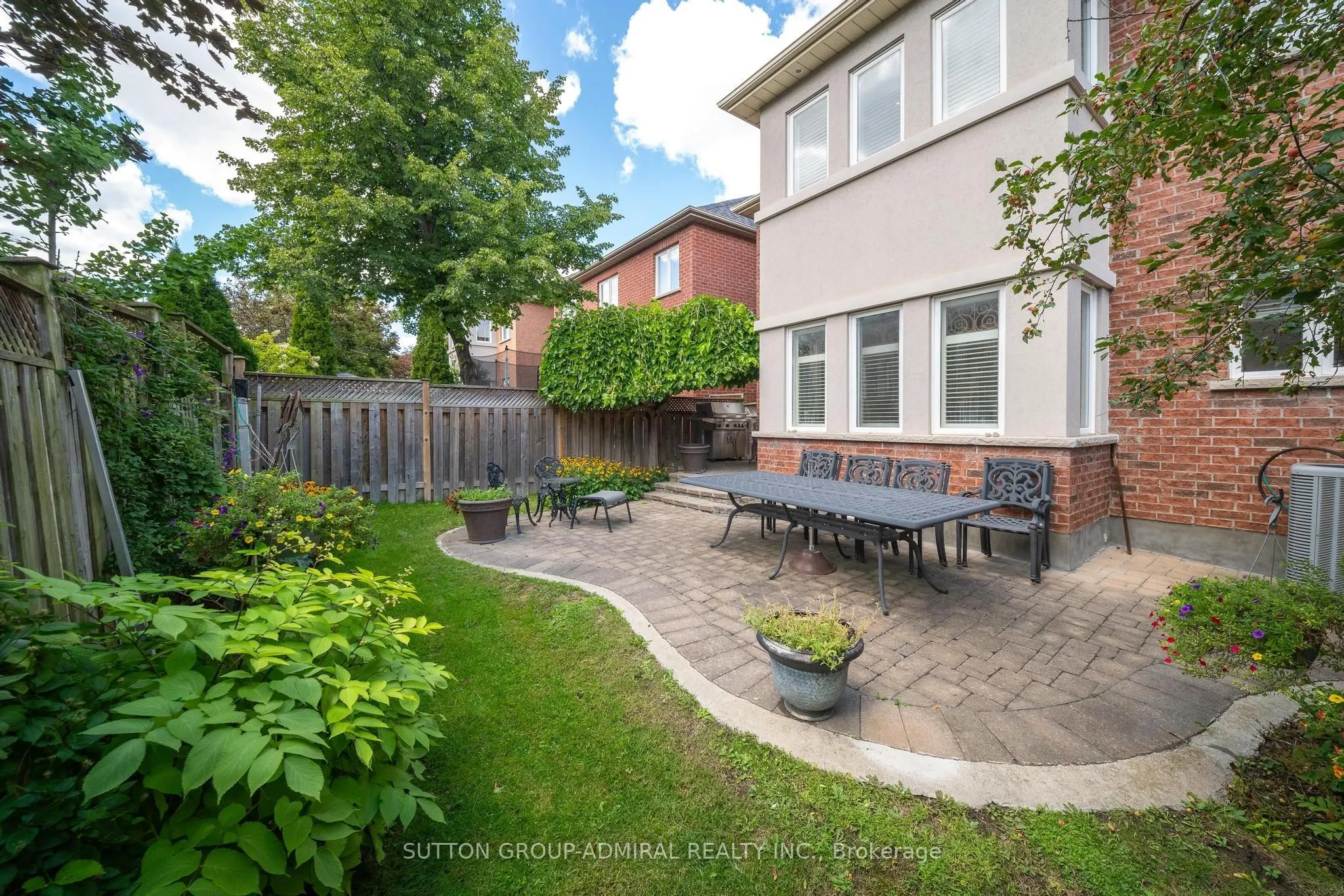 35 Strauss Road