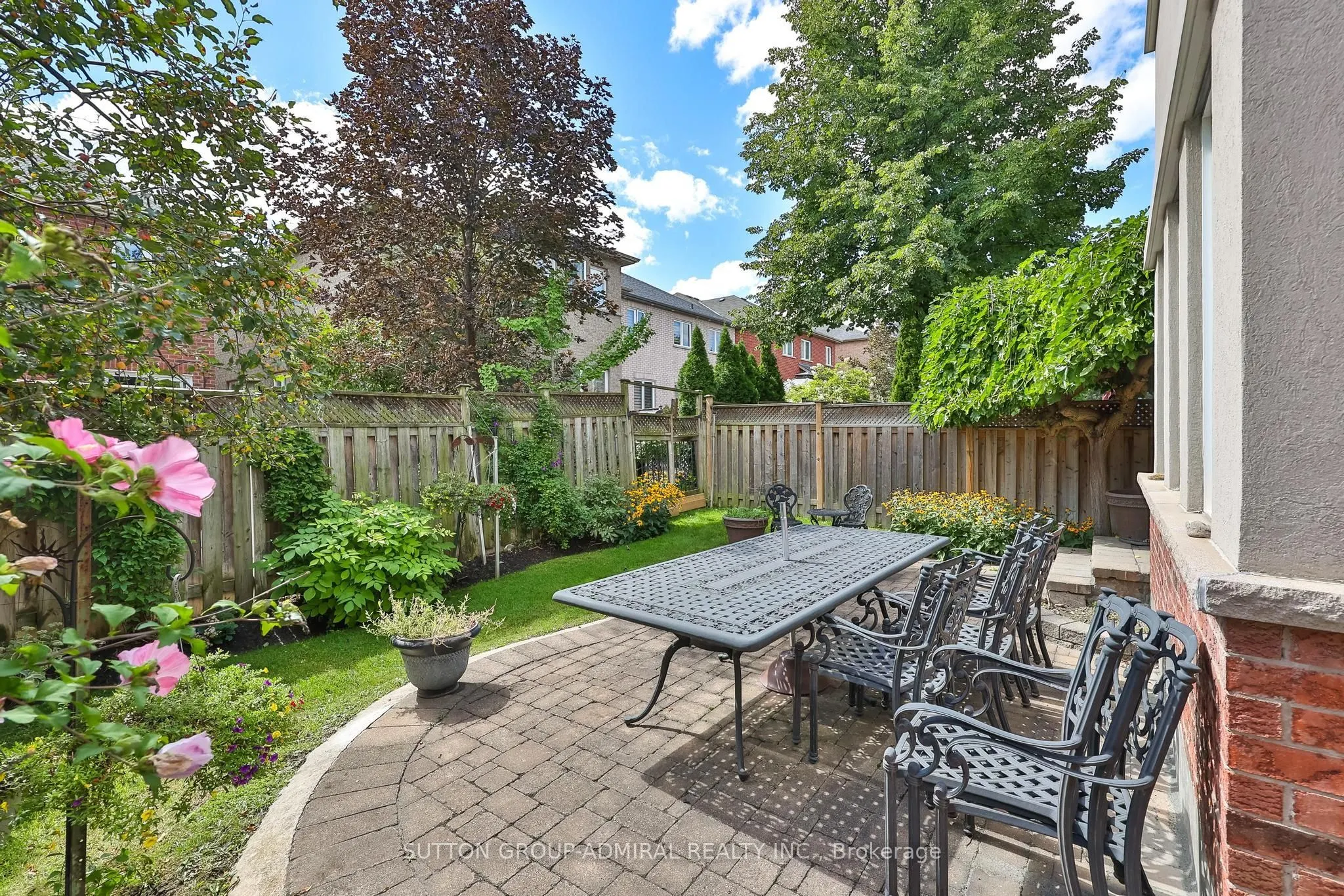 35 Strauss Road