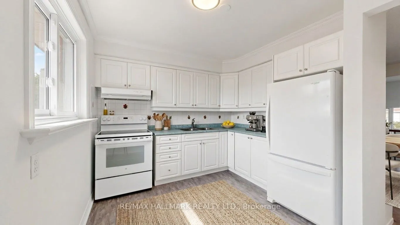 144 Henderson Avenue #7