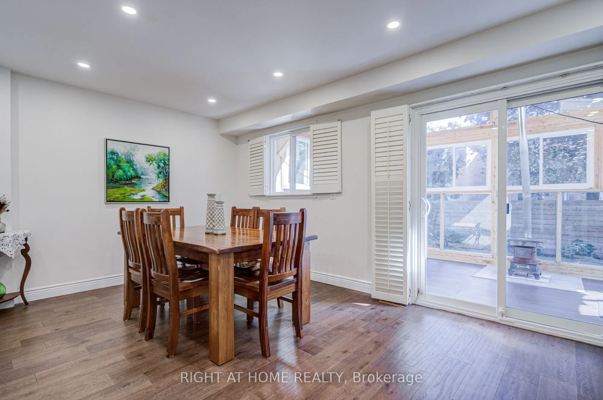 71 Bayhampton Crescent
