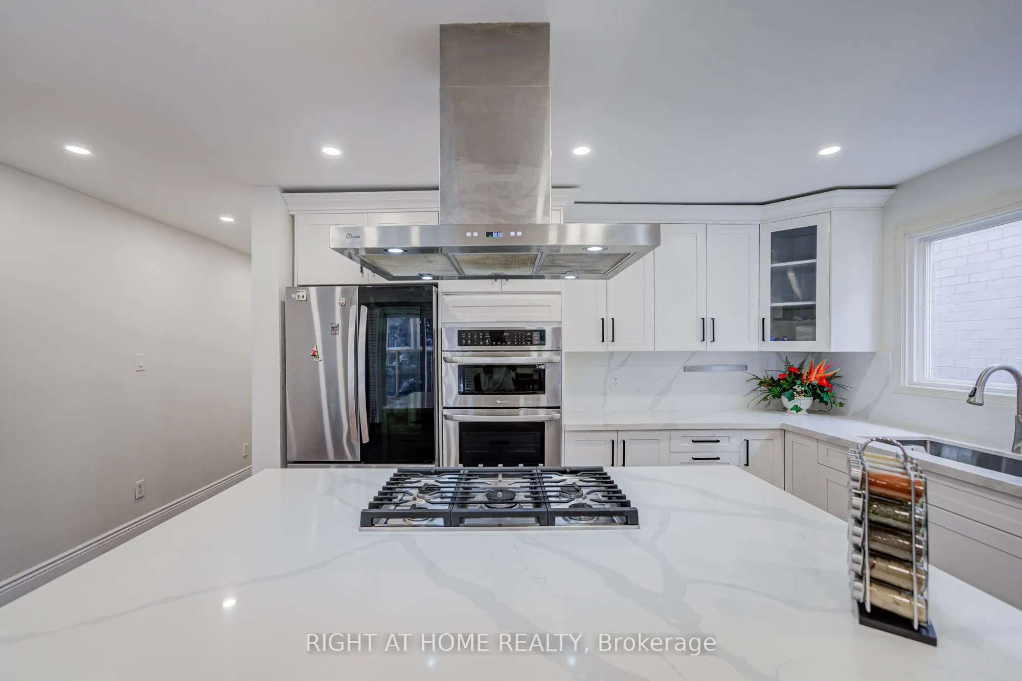 71 Bayhampton Crescent