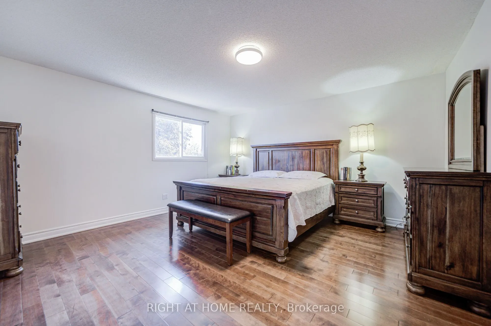 71 Bayhampton Crescent