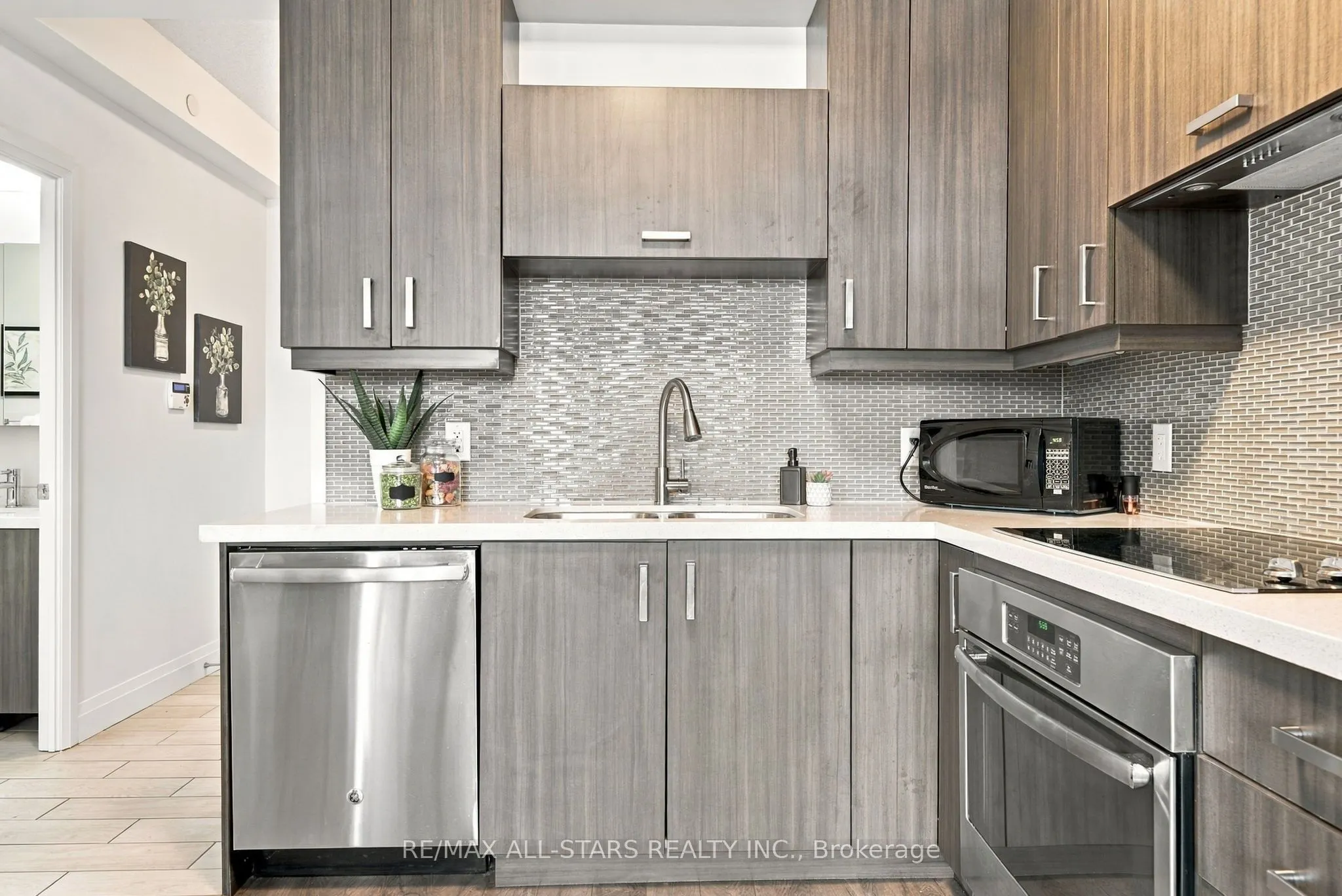 28 Uptown Drive #312