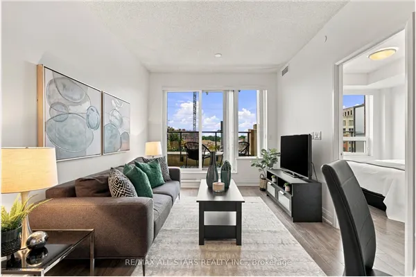 28 Uptown Drive