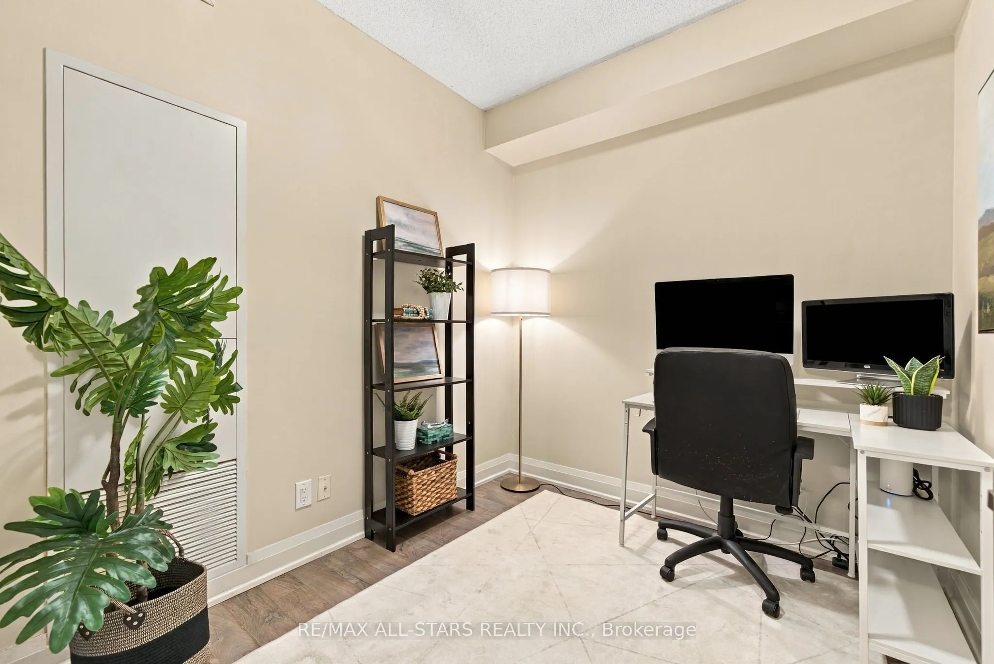 28 Uptown Drive #312
