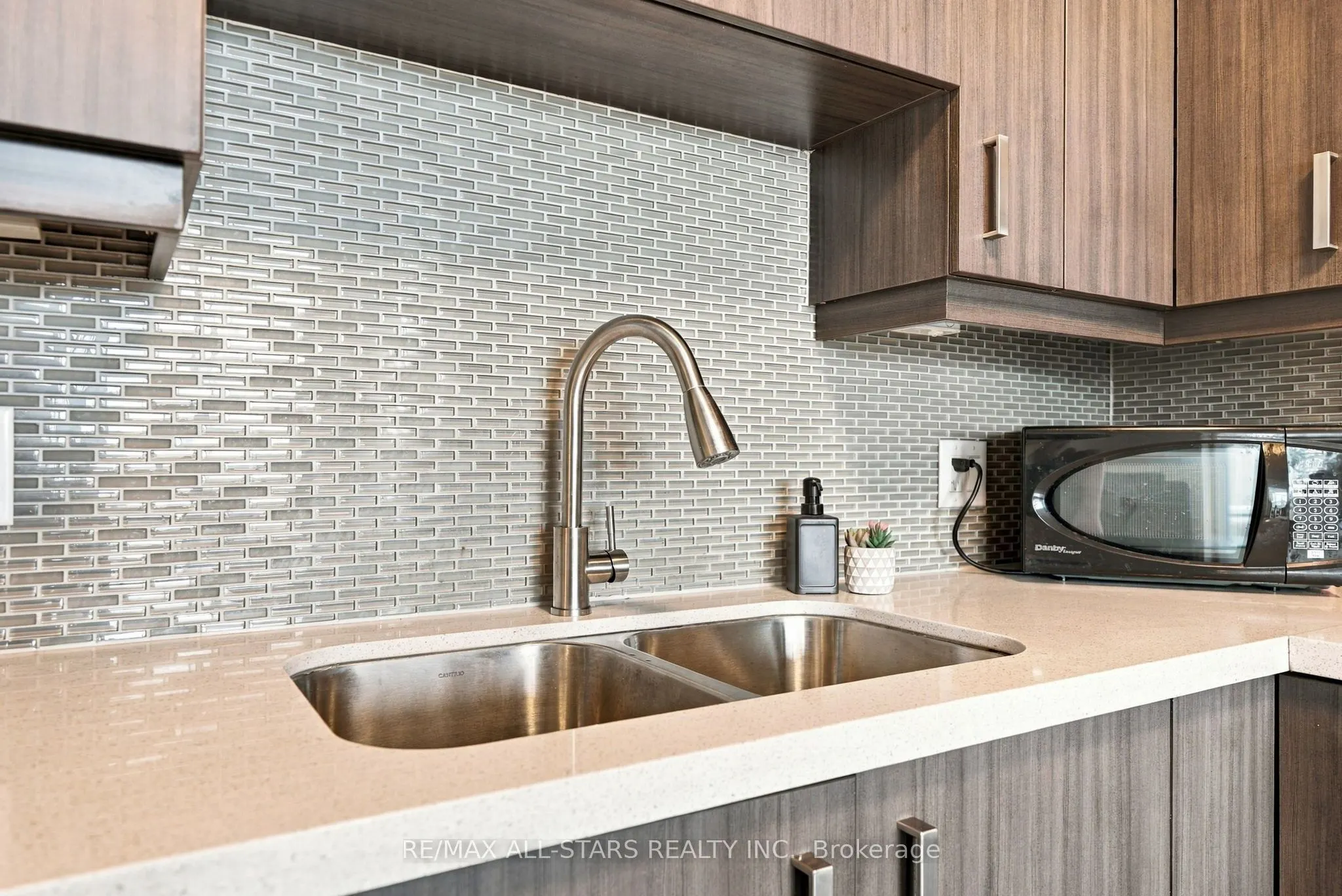 28 Uptown Drive #312