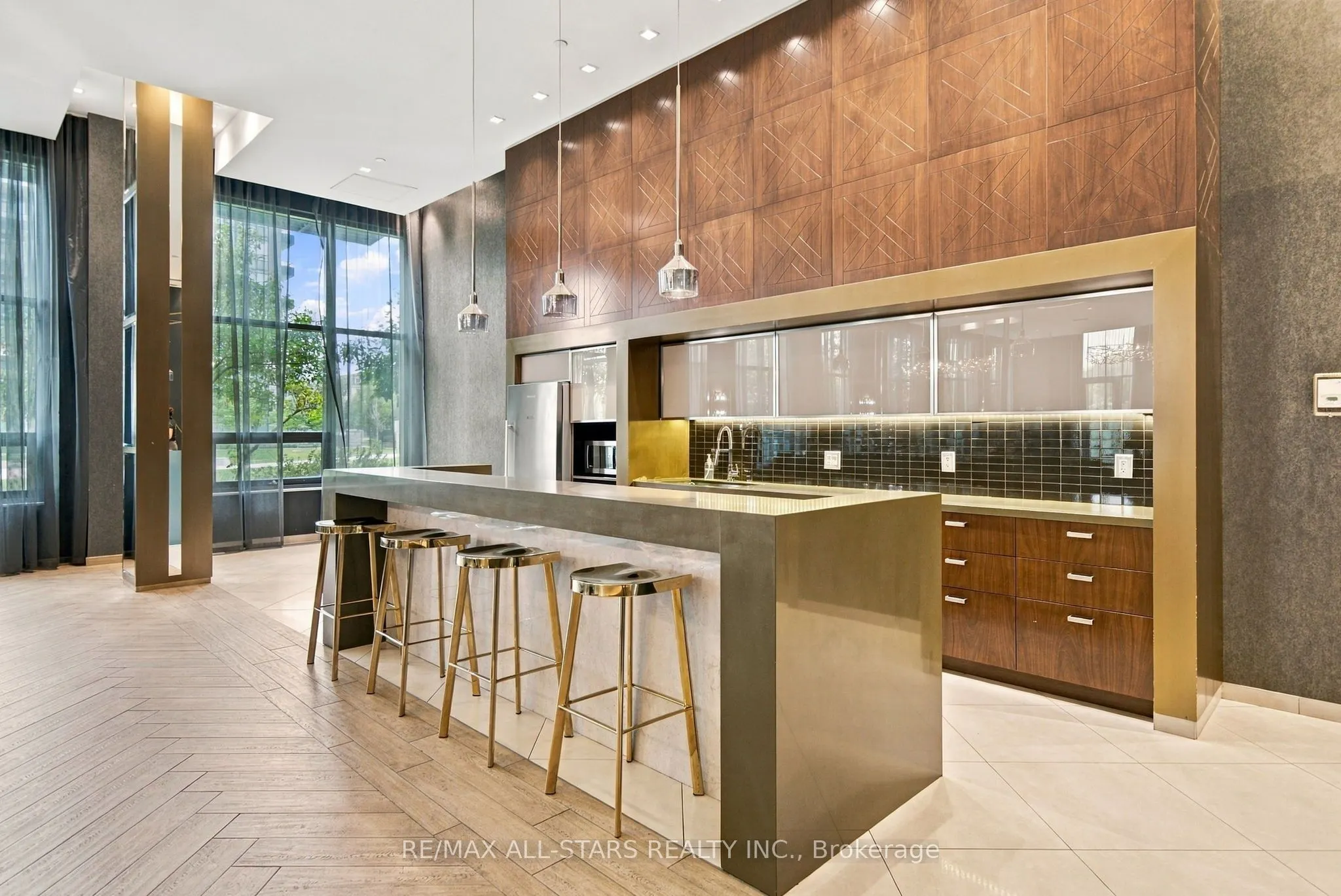 28 Uptown Drive #312