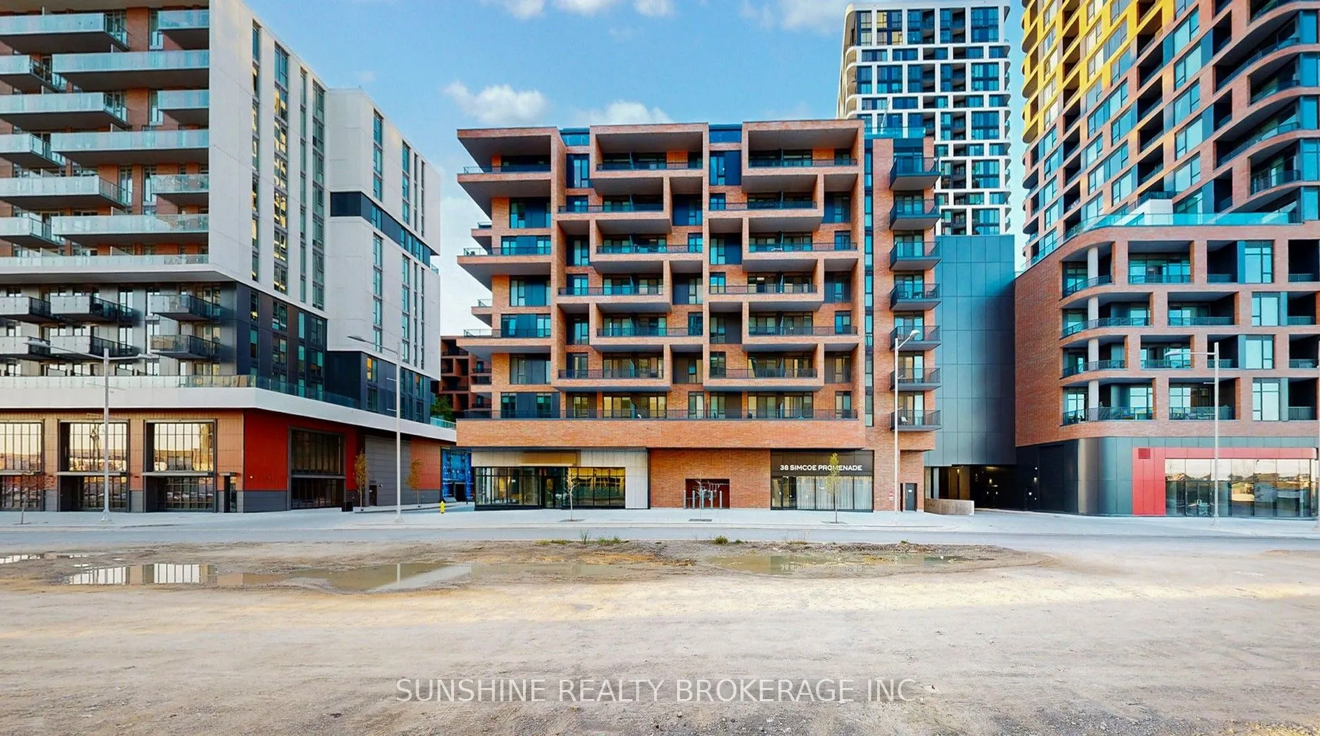 38 Simcoe Promenade #311