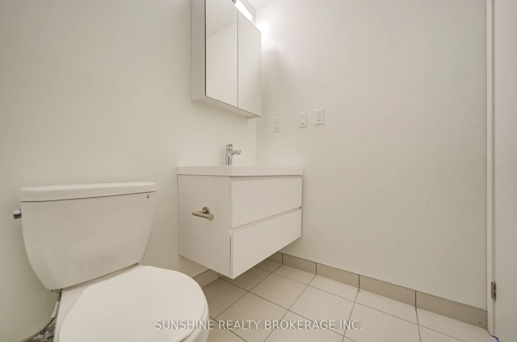 38 Simcoe Promenade #311