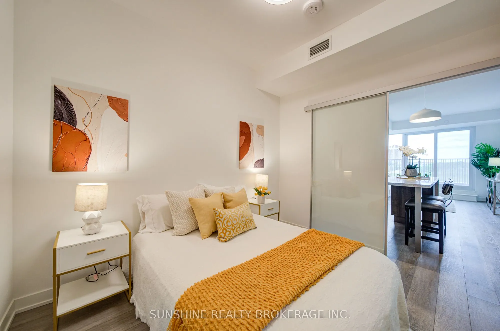 38 Simcoe Promenade #311