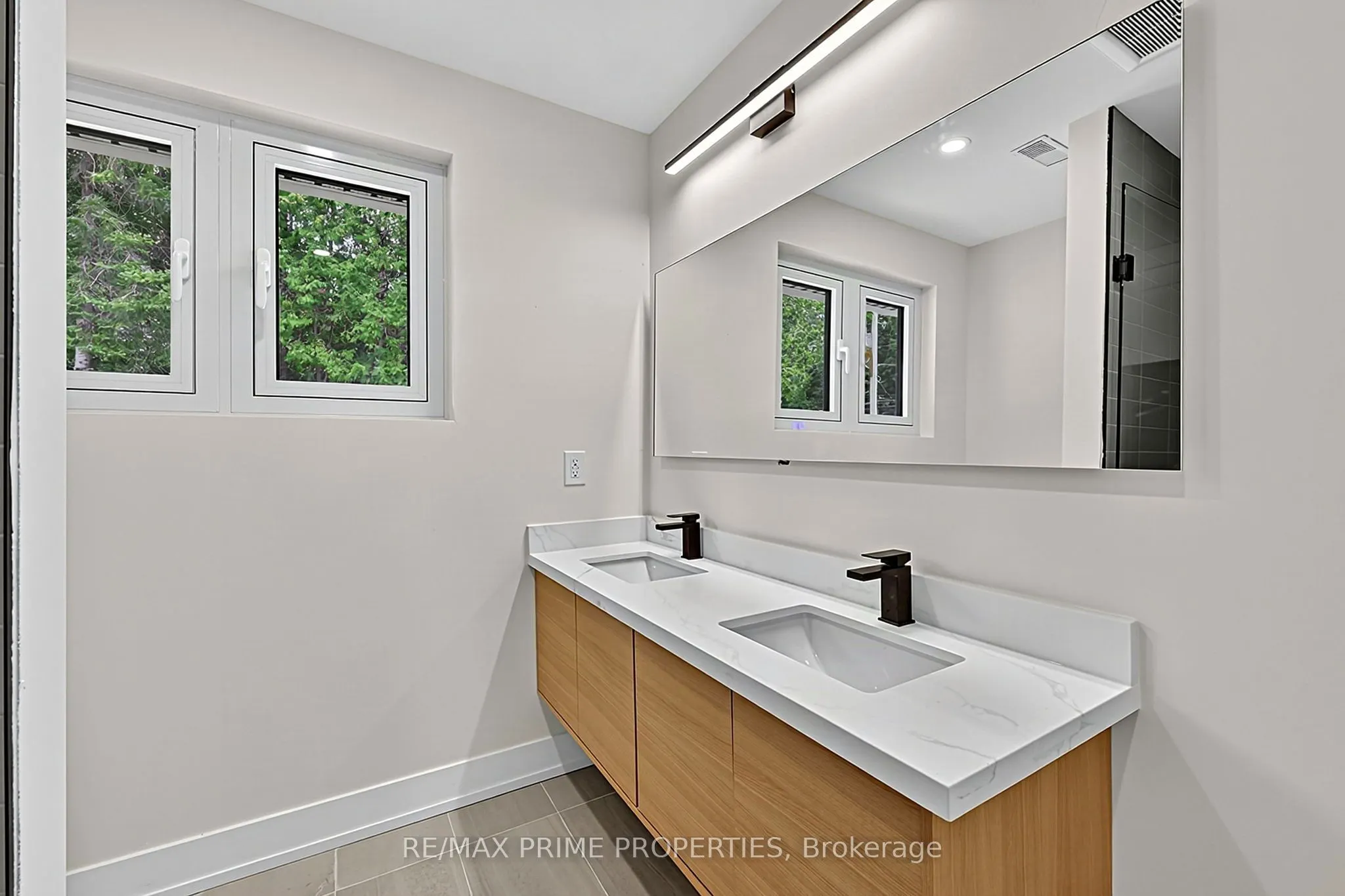6 Maple Avenue