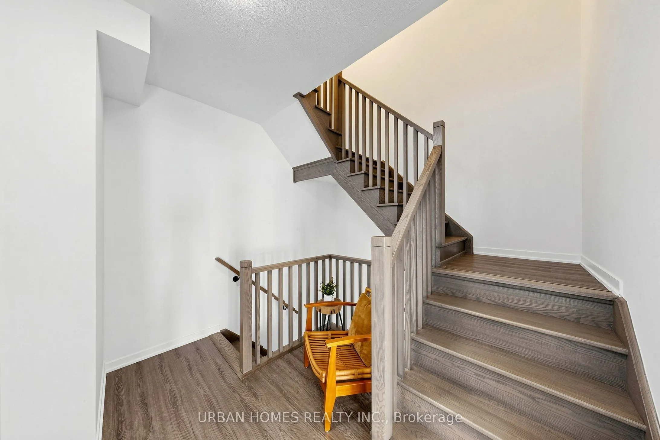 10 Almond Blossom Mews #97