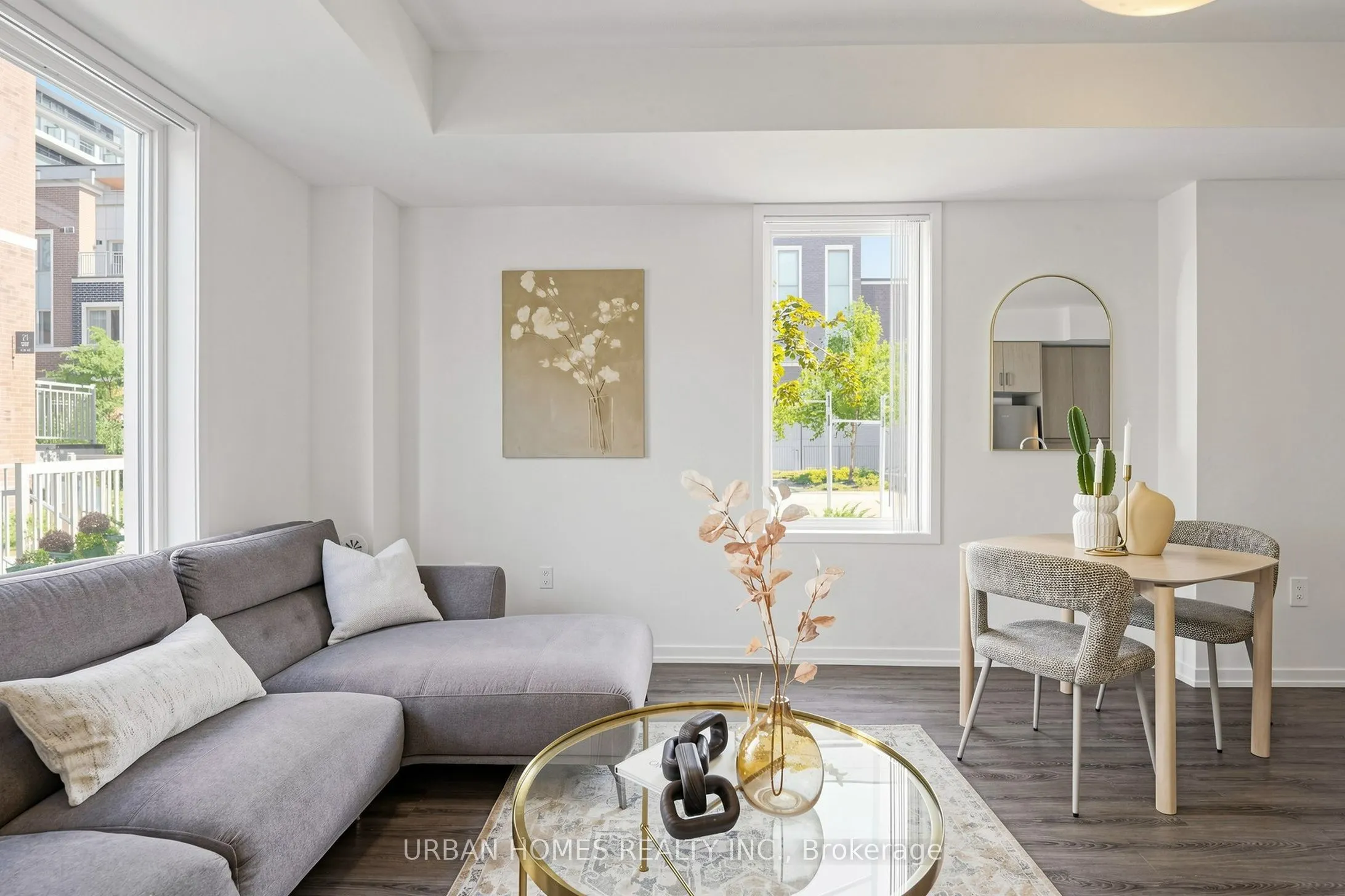 10 Almond Blossom Mews #97