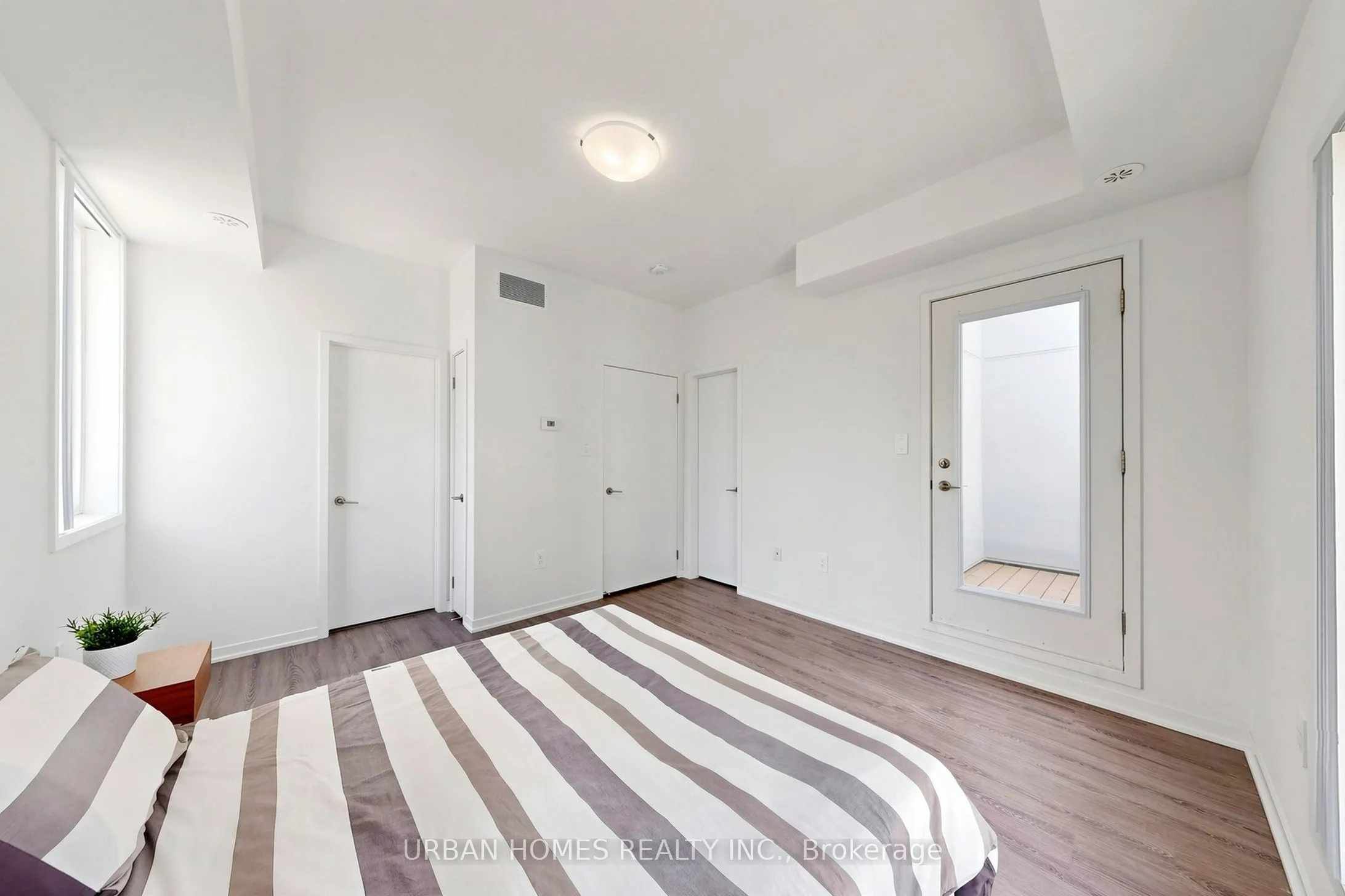 10 Almond Blossom Mews #97