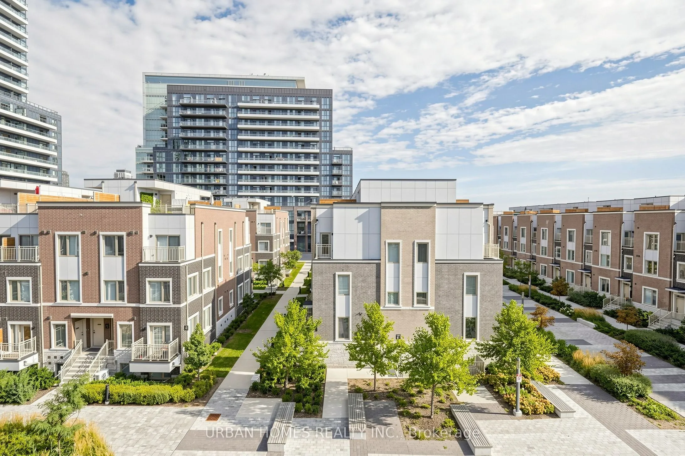 10 Almond Blossom Mews #97
