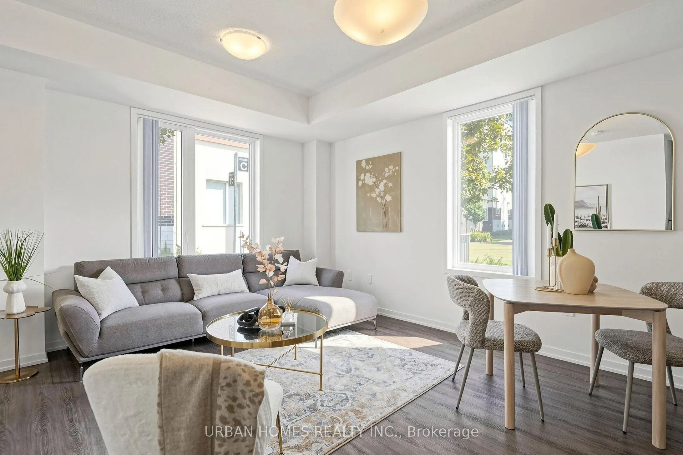 10 Almond Blossom Mews #97