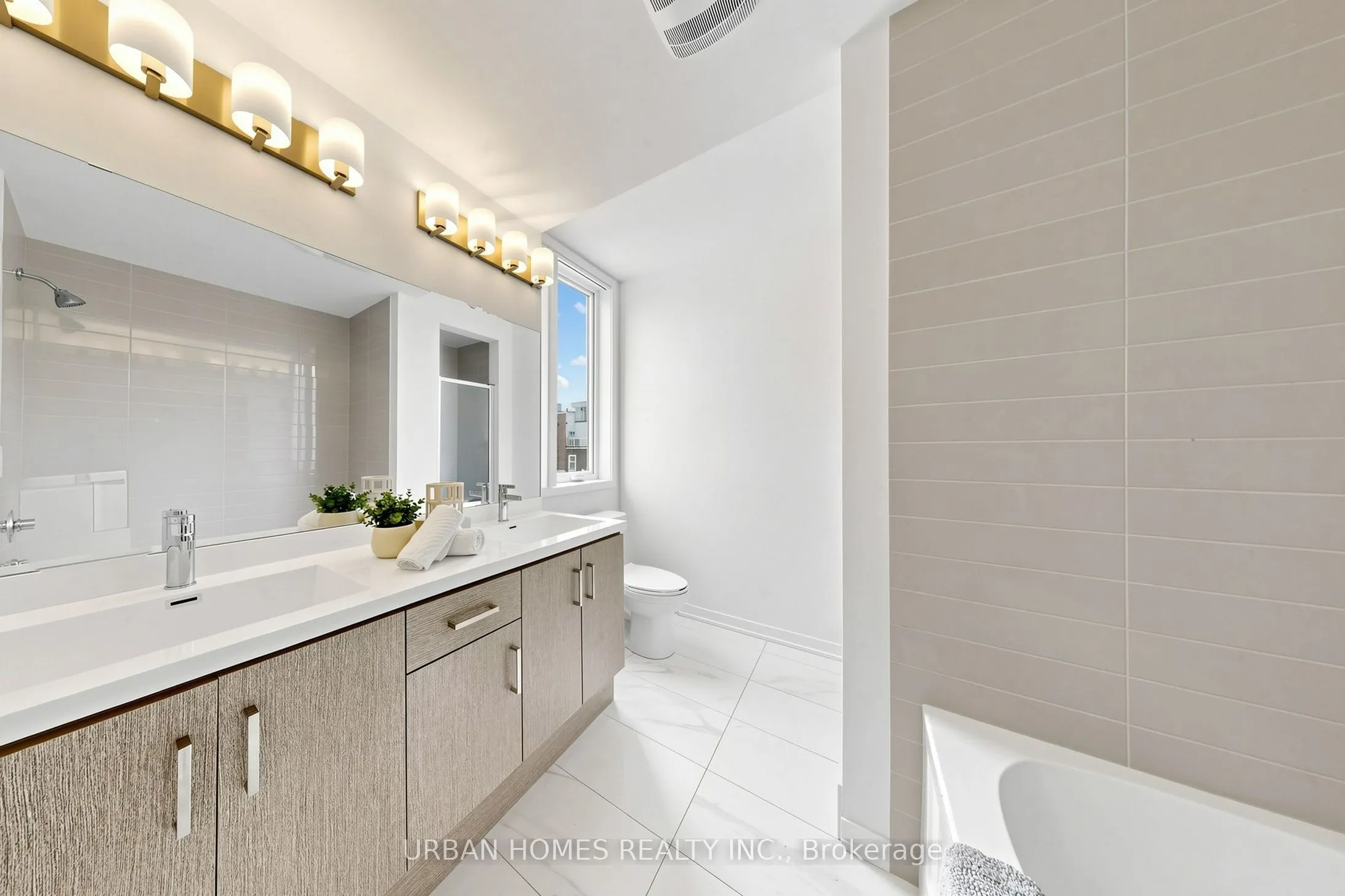 10 Almond Blossom Mews #97