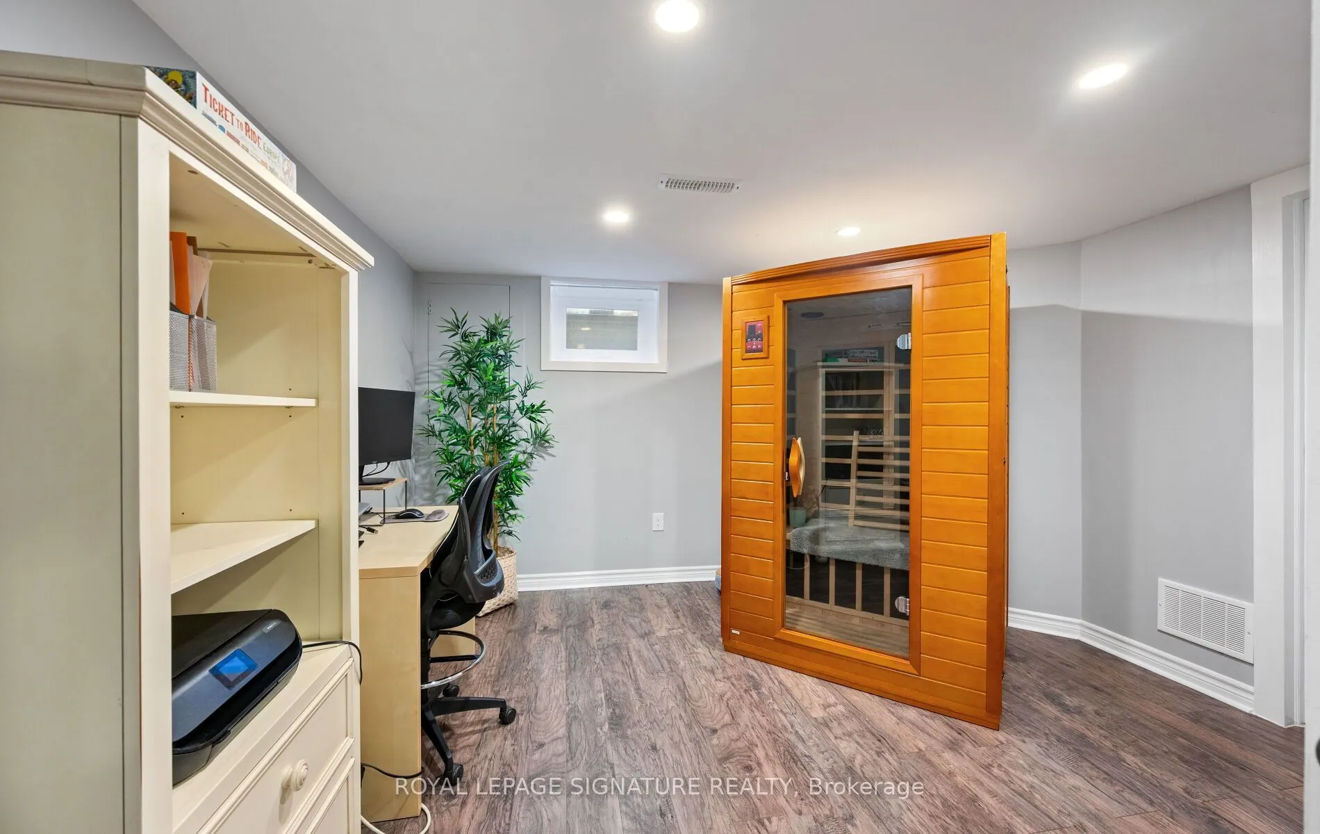 42 Shieldmark Crescent