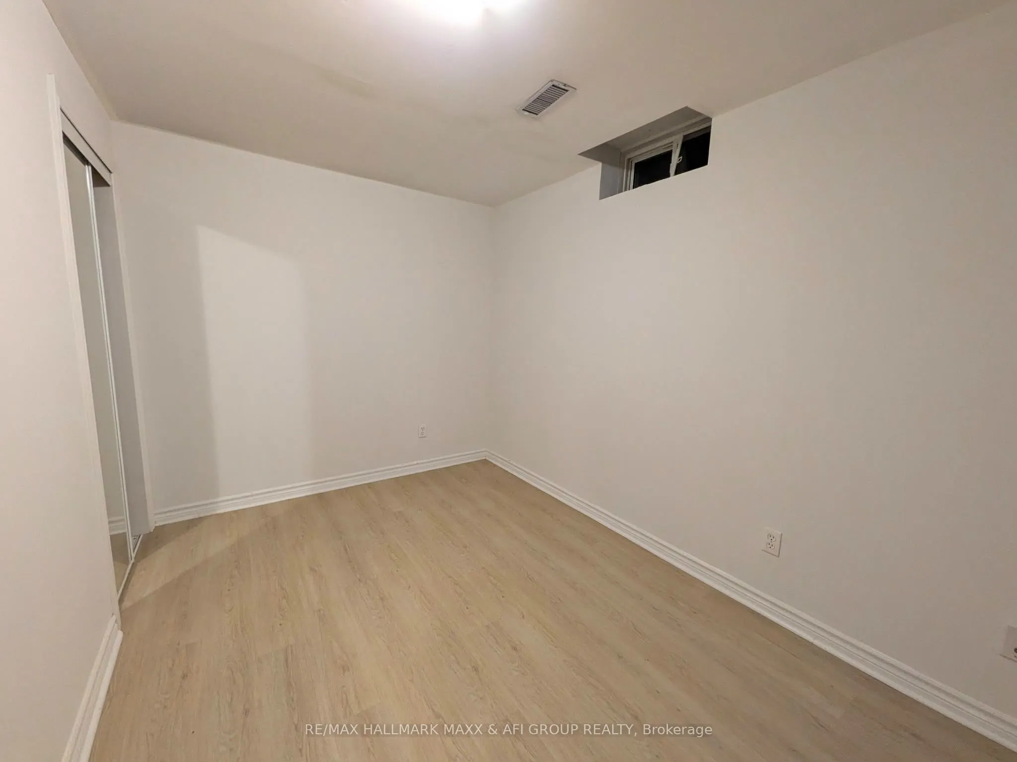 460 Menczel Crescent #Bsmt