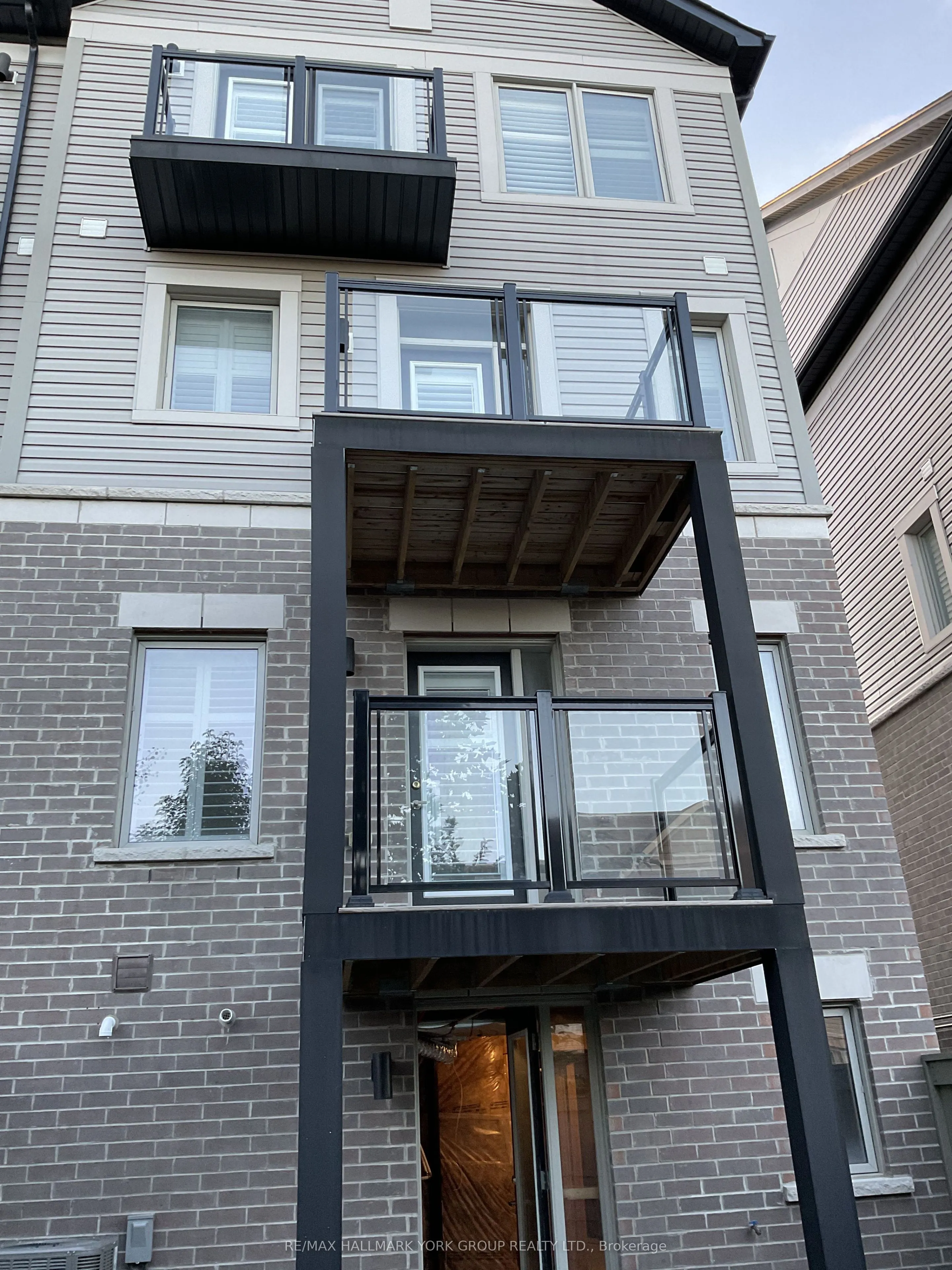 24 Hughes Lane #40