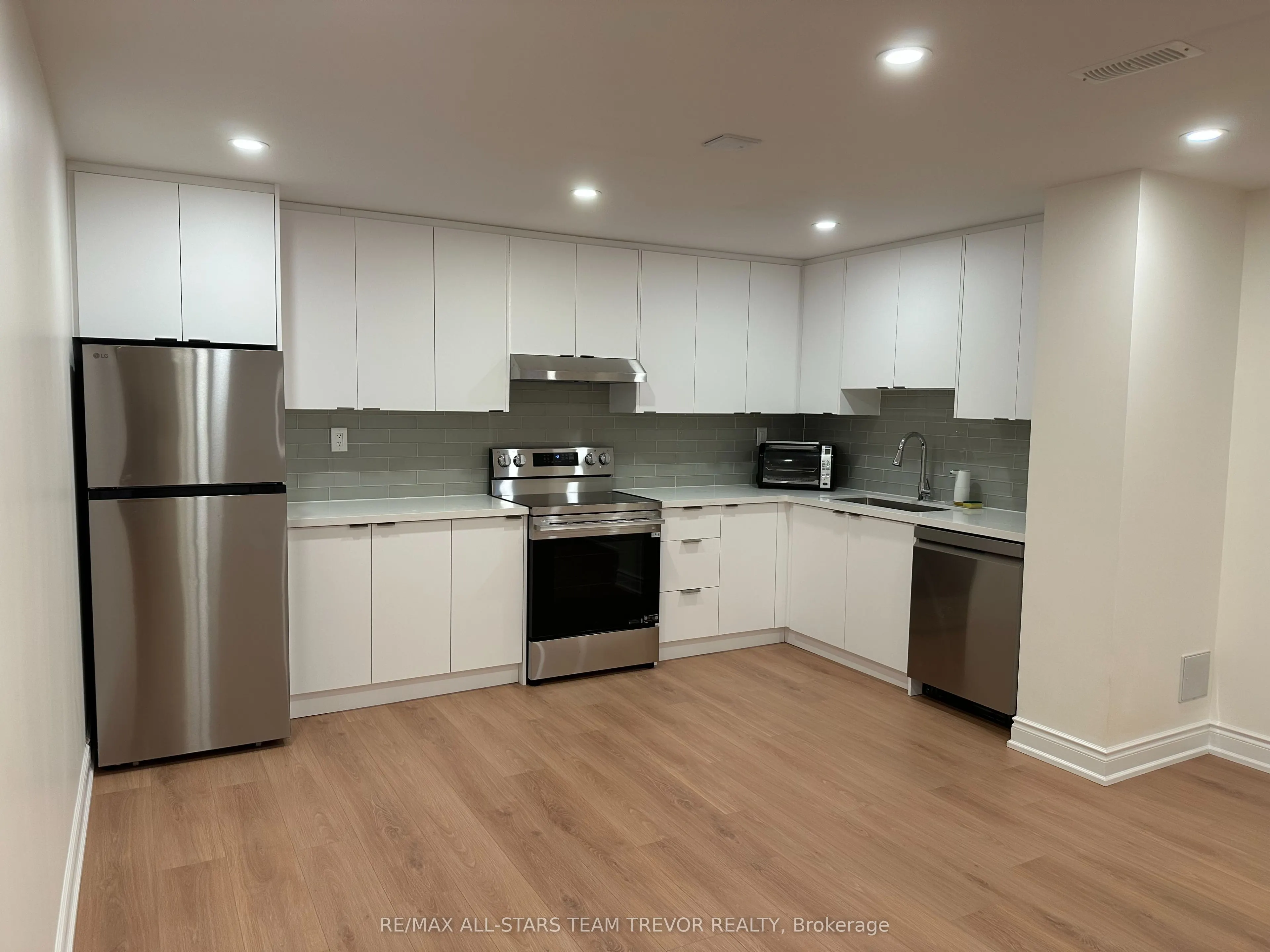 32 Valleo Street #Basement