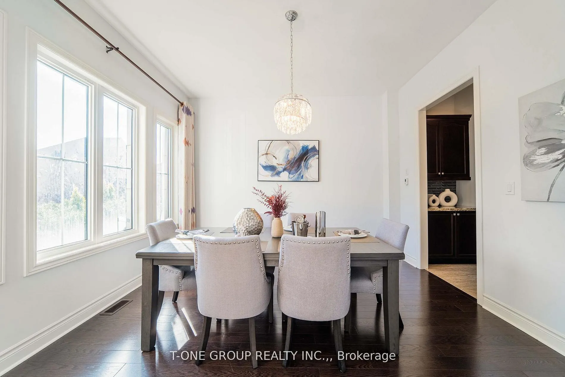 63 Ken Sinclair Crescent #42