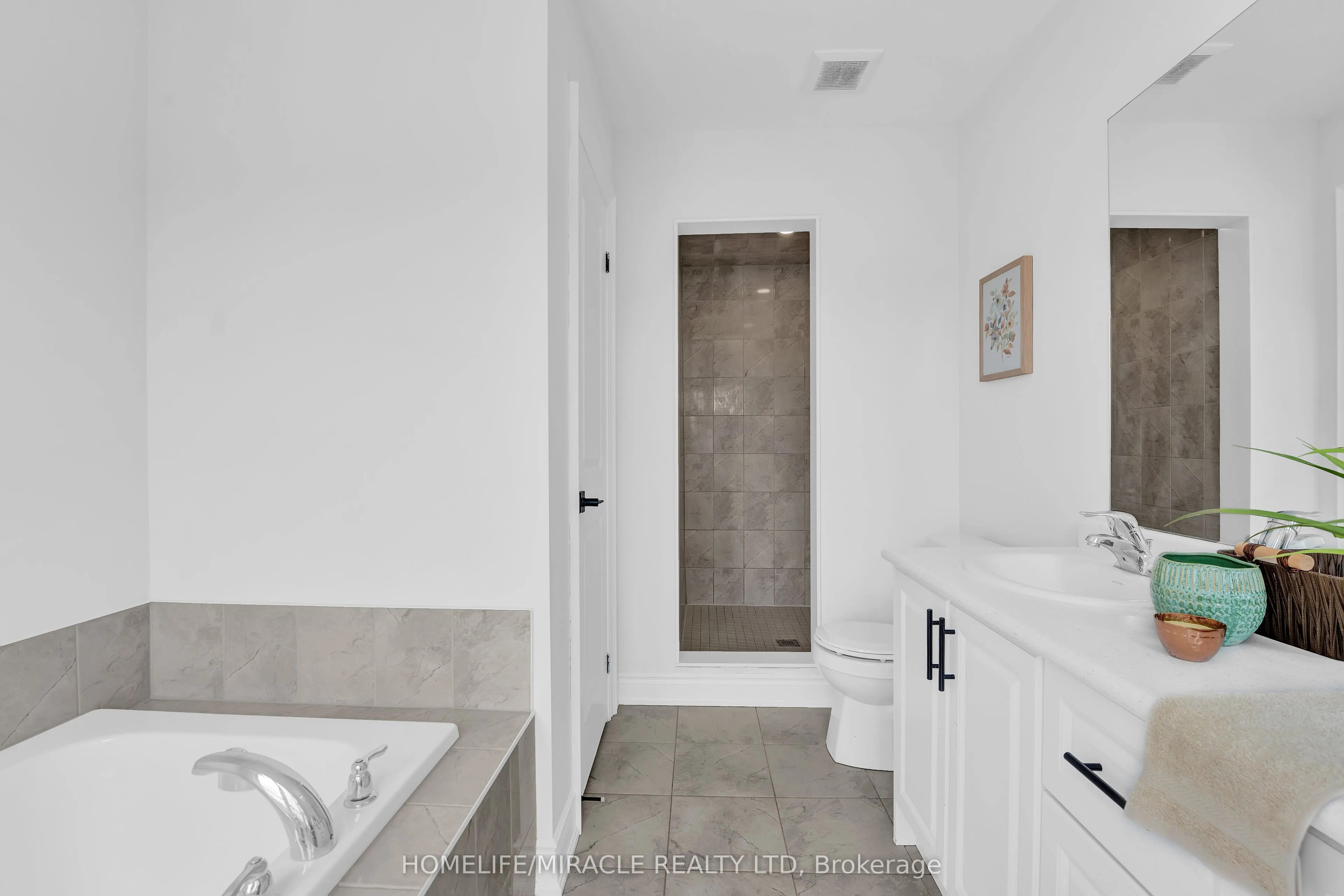 32 Alan Williams Trail