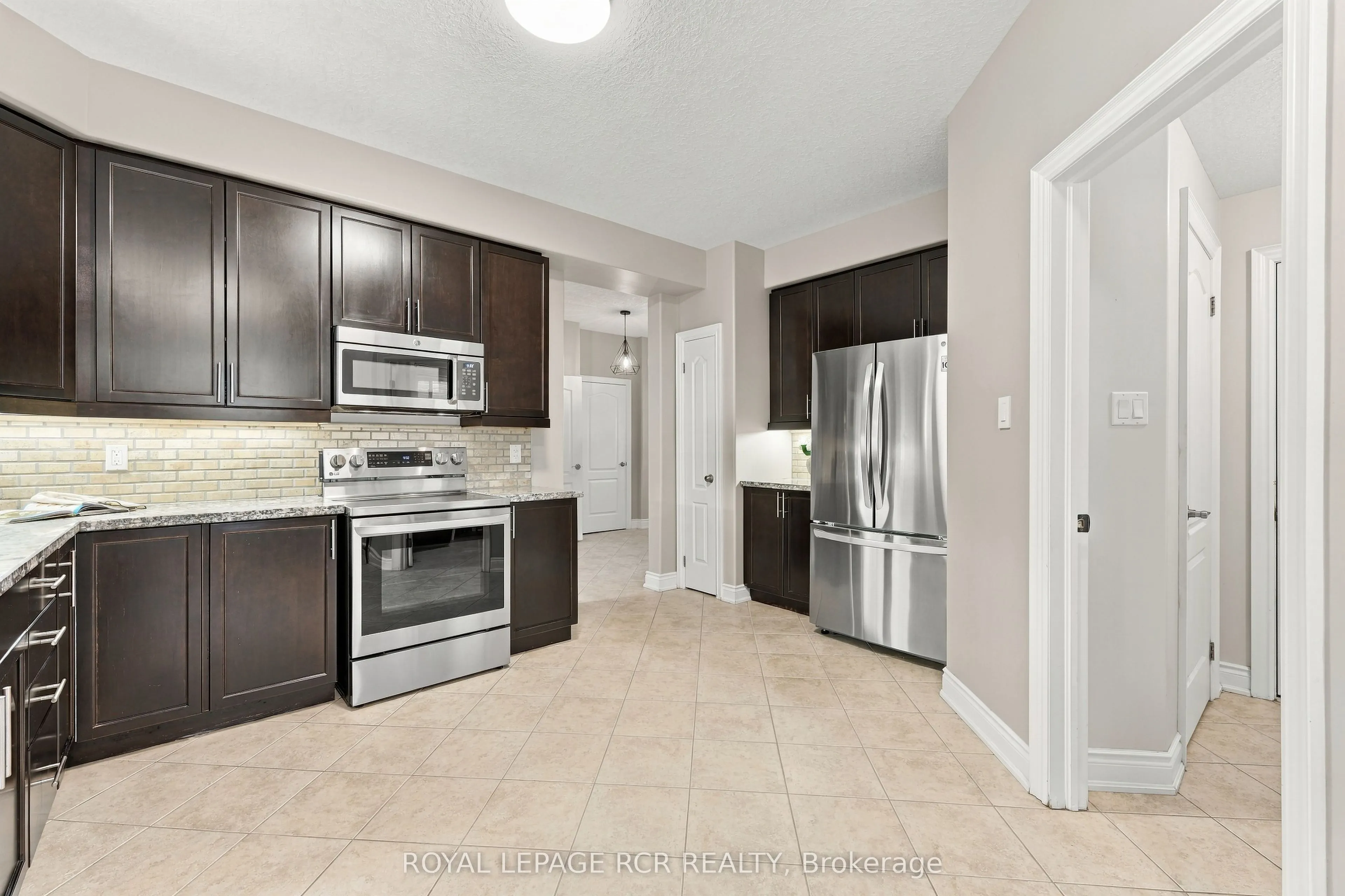 825 Booth Avenue