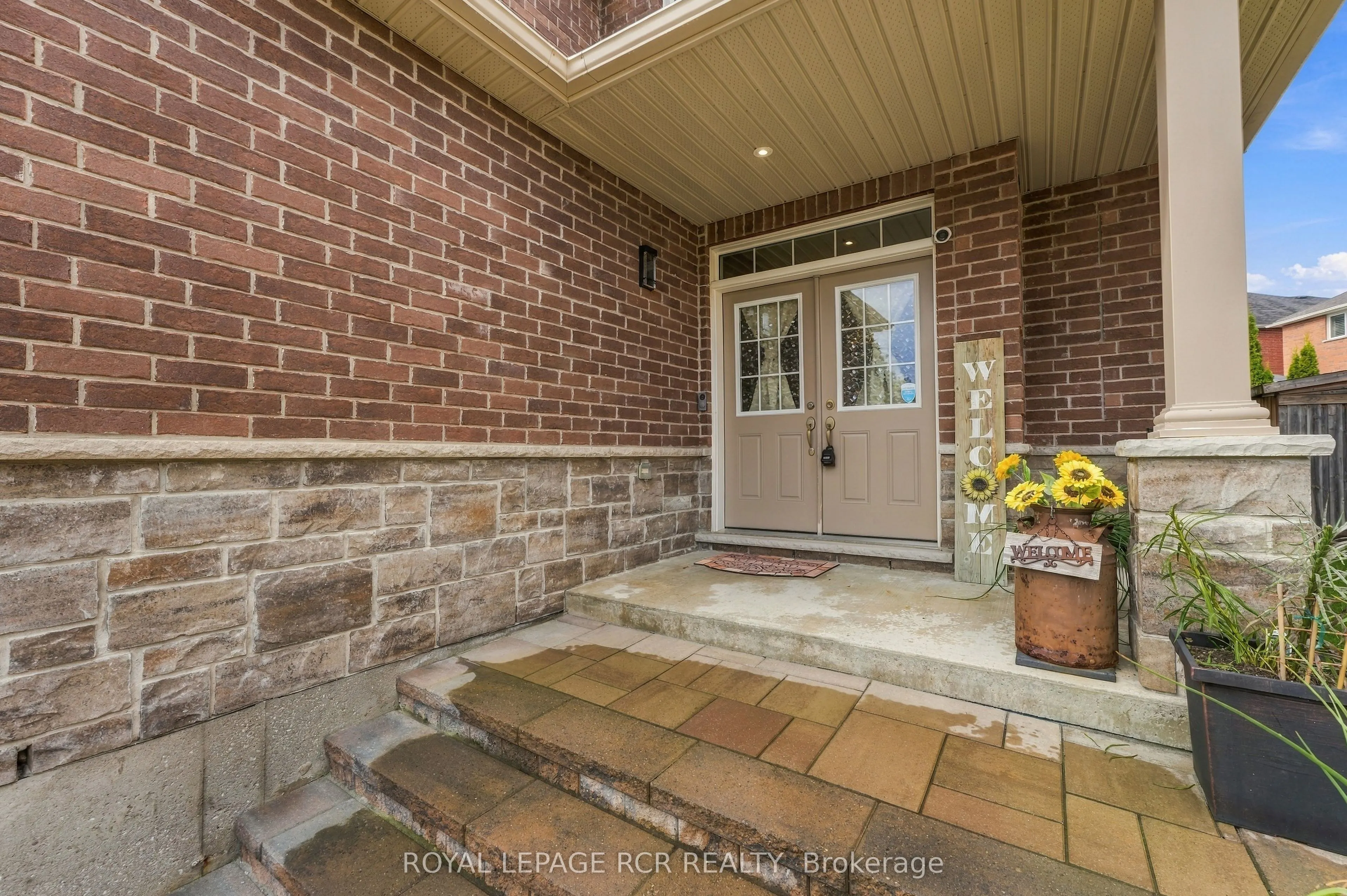 825 Booth Avenue