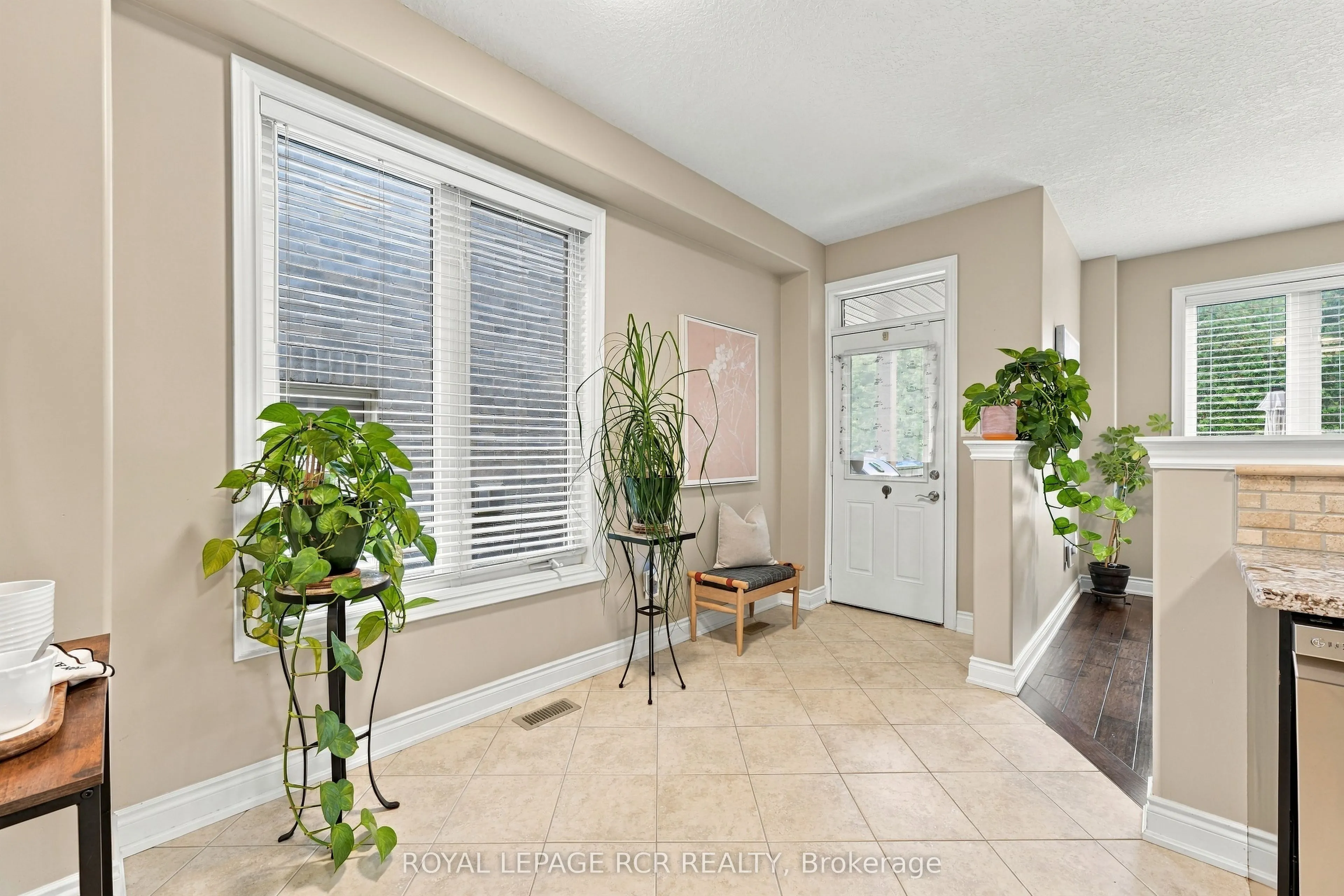 825 Booth Avenue