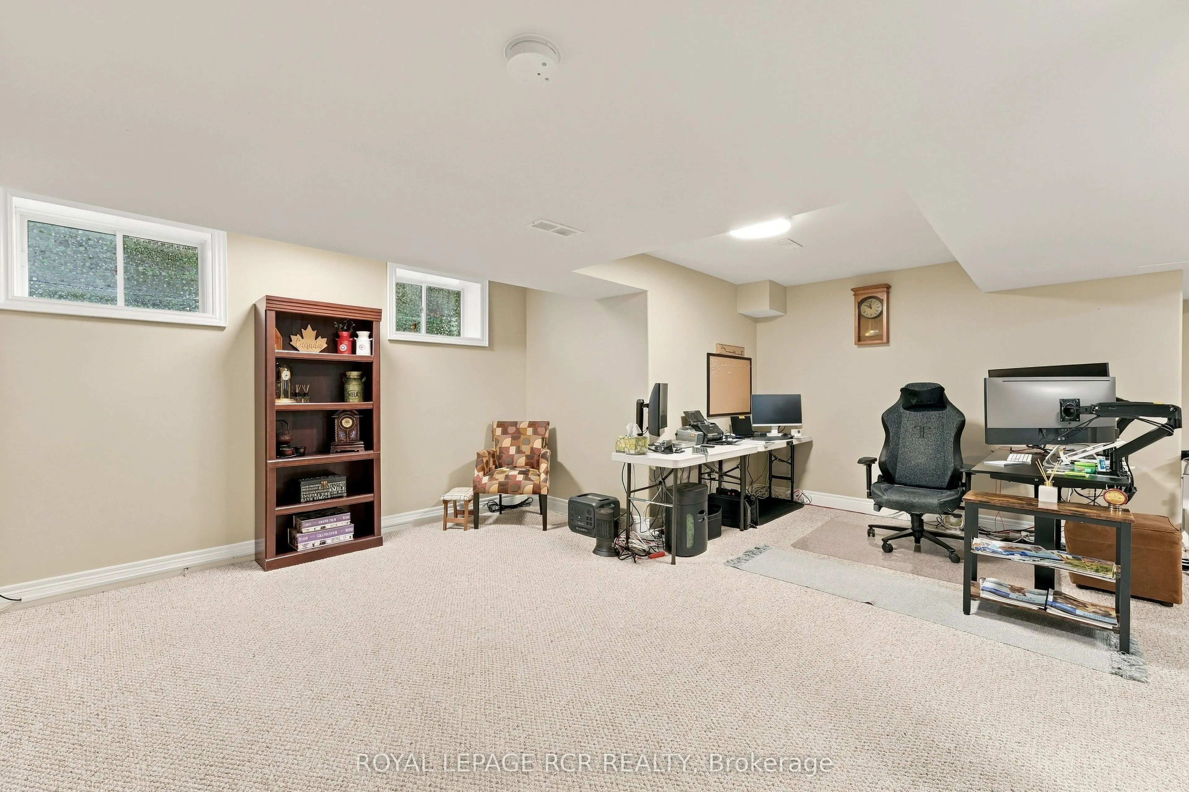 825 Booth Avenue