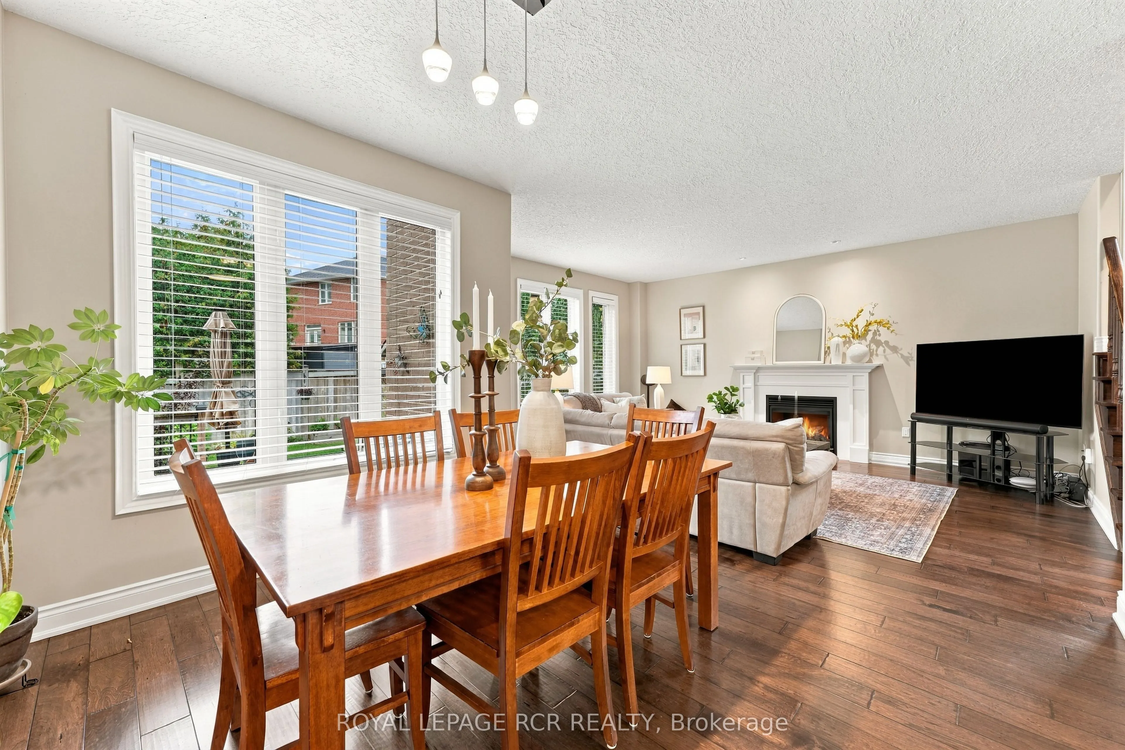 825 Booth Avenue