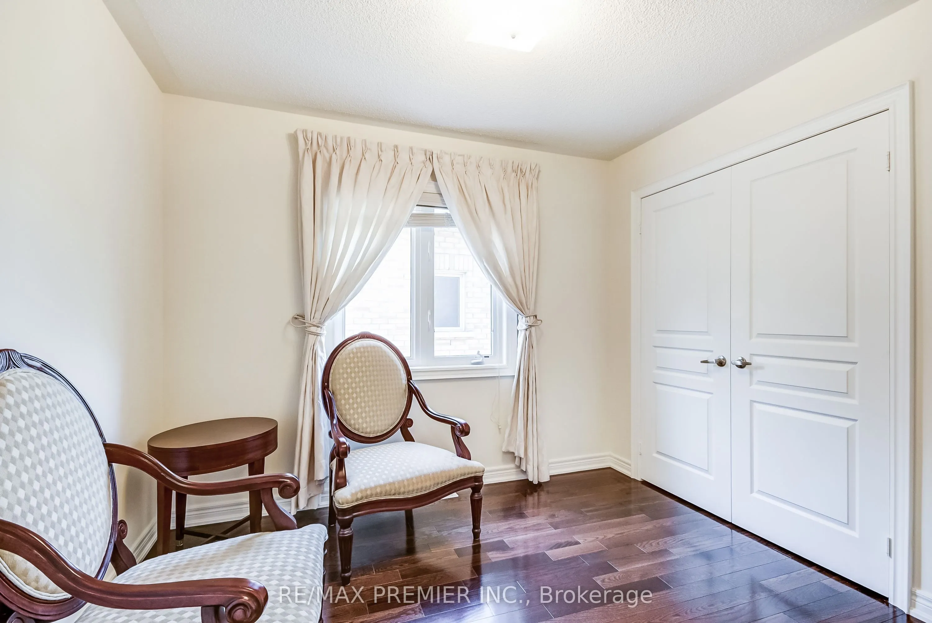 246 Hansard Drive