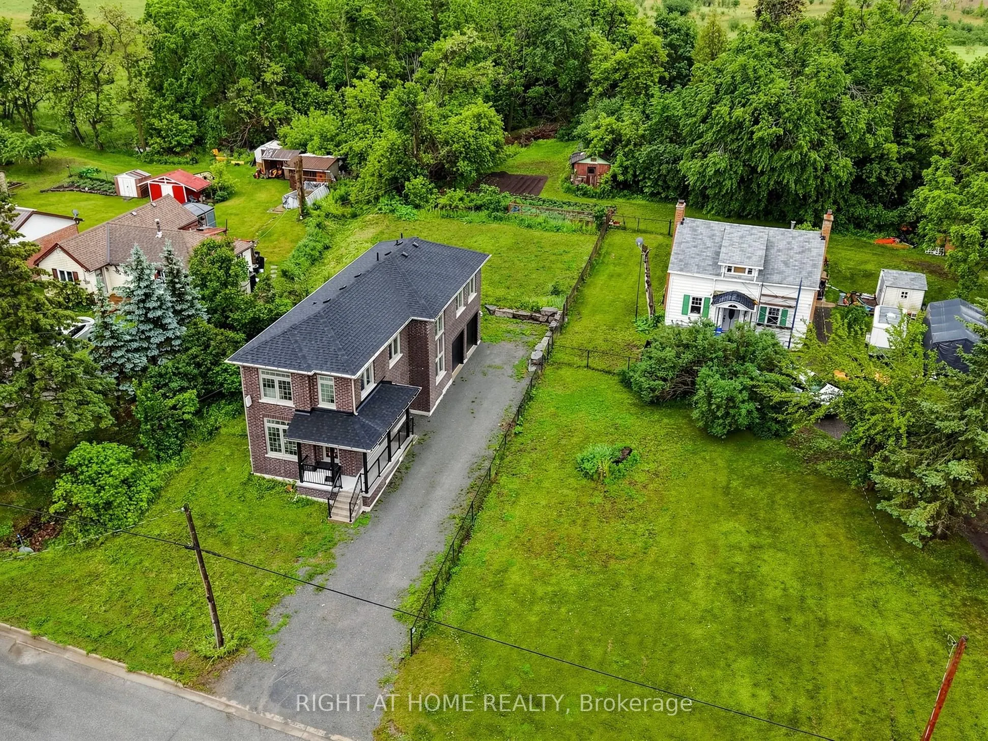 637 Simcoe Street