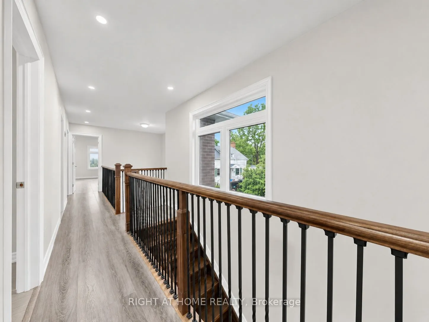 637 Simcoe Street