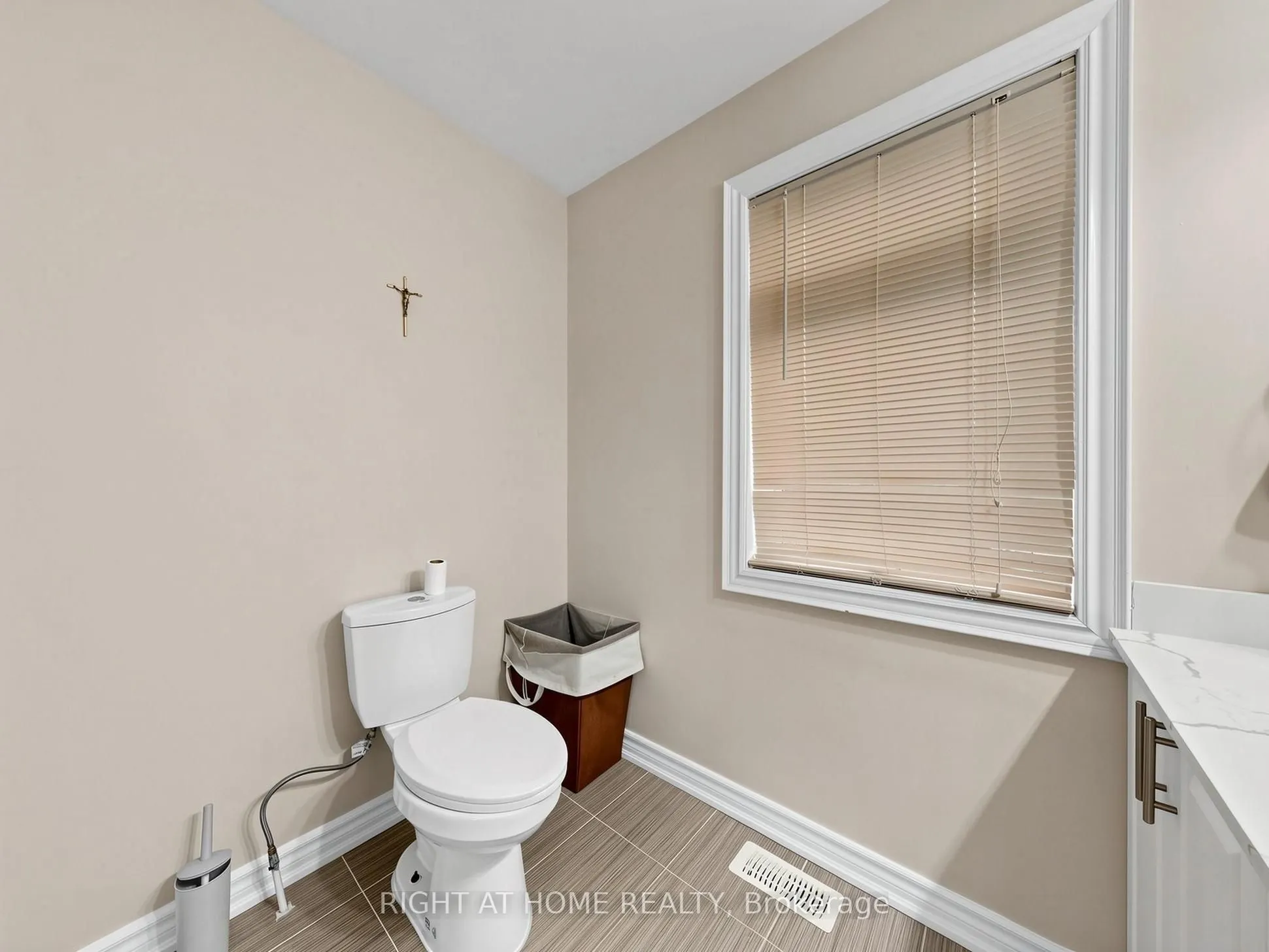 637 Simcoe Street