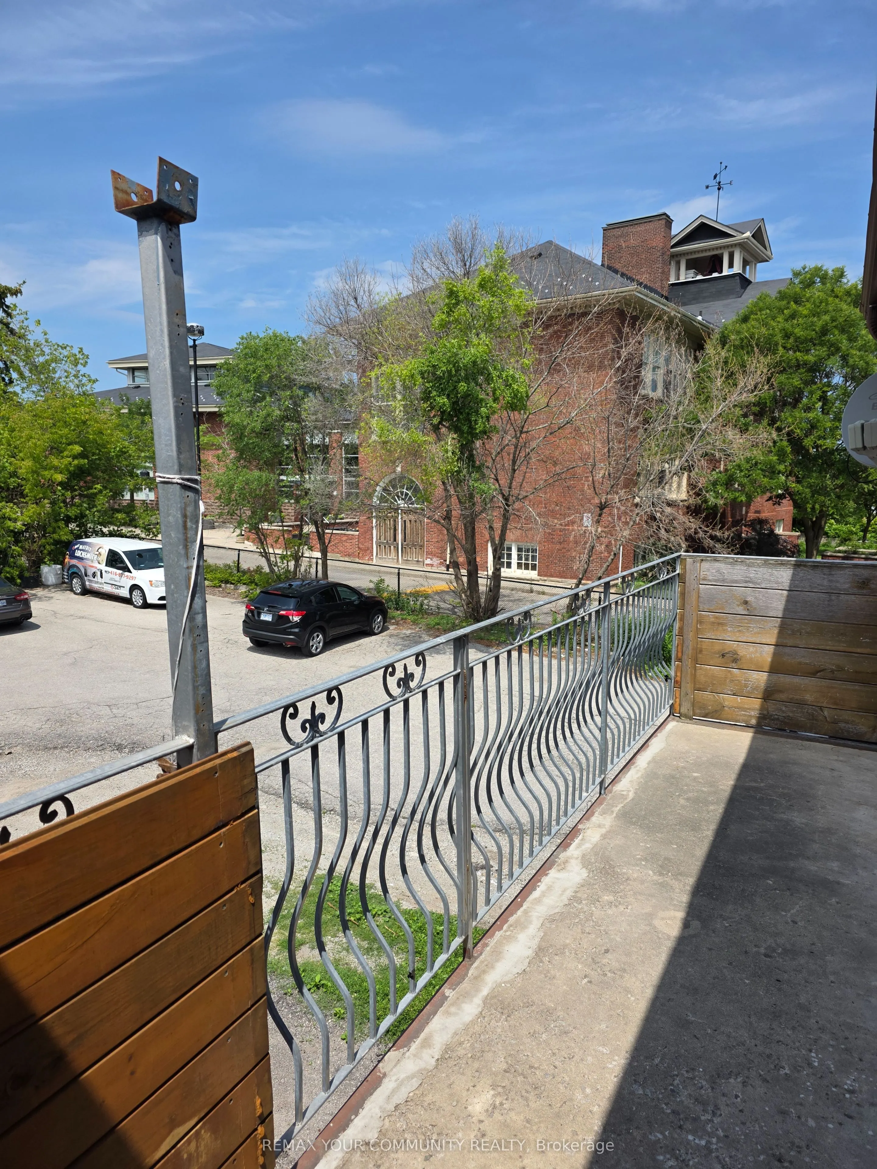 10088 Yonge Street #2